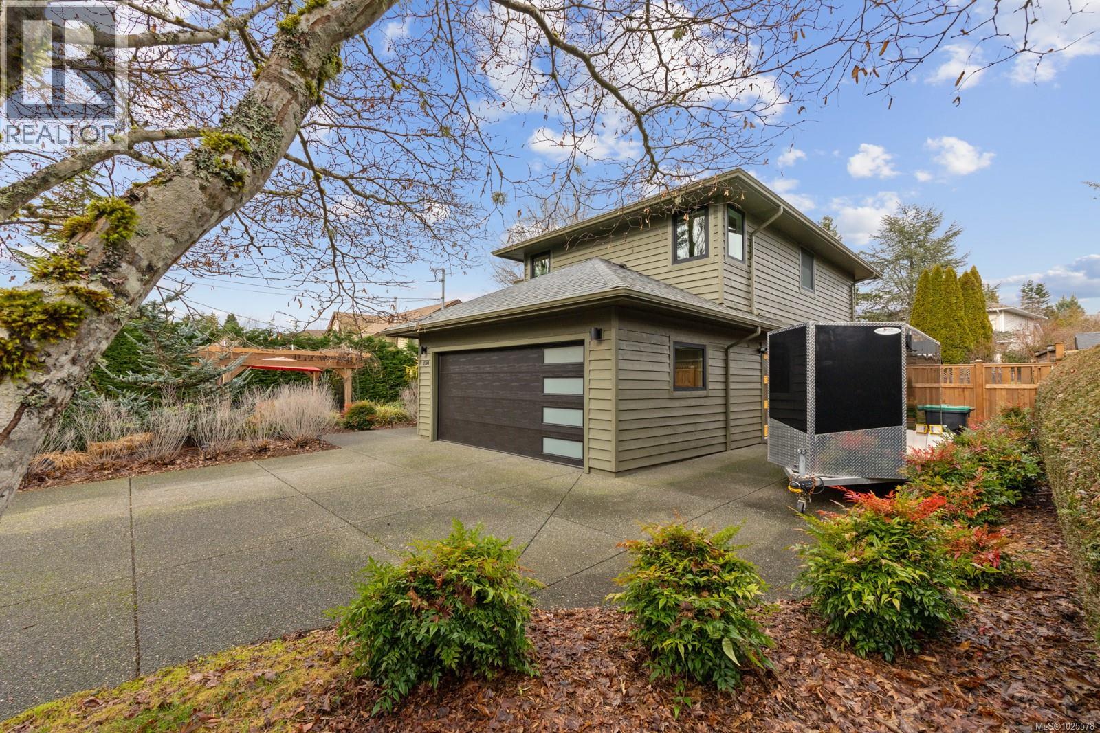 1544 Comox Ave, Comox