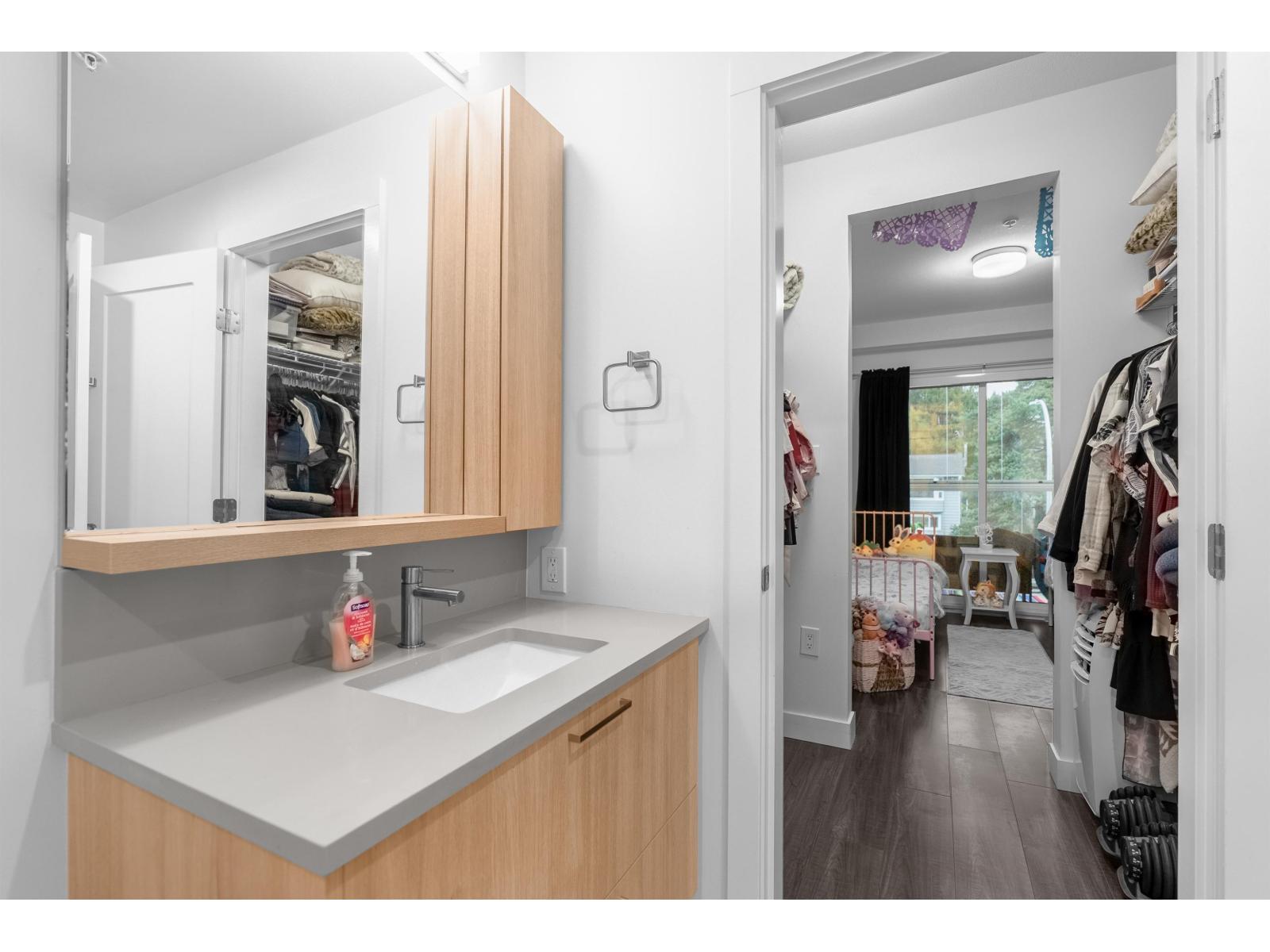 B318 31940 RAVEN AVENUE, Mission