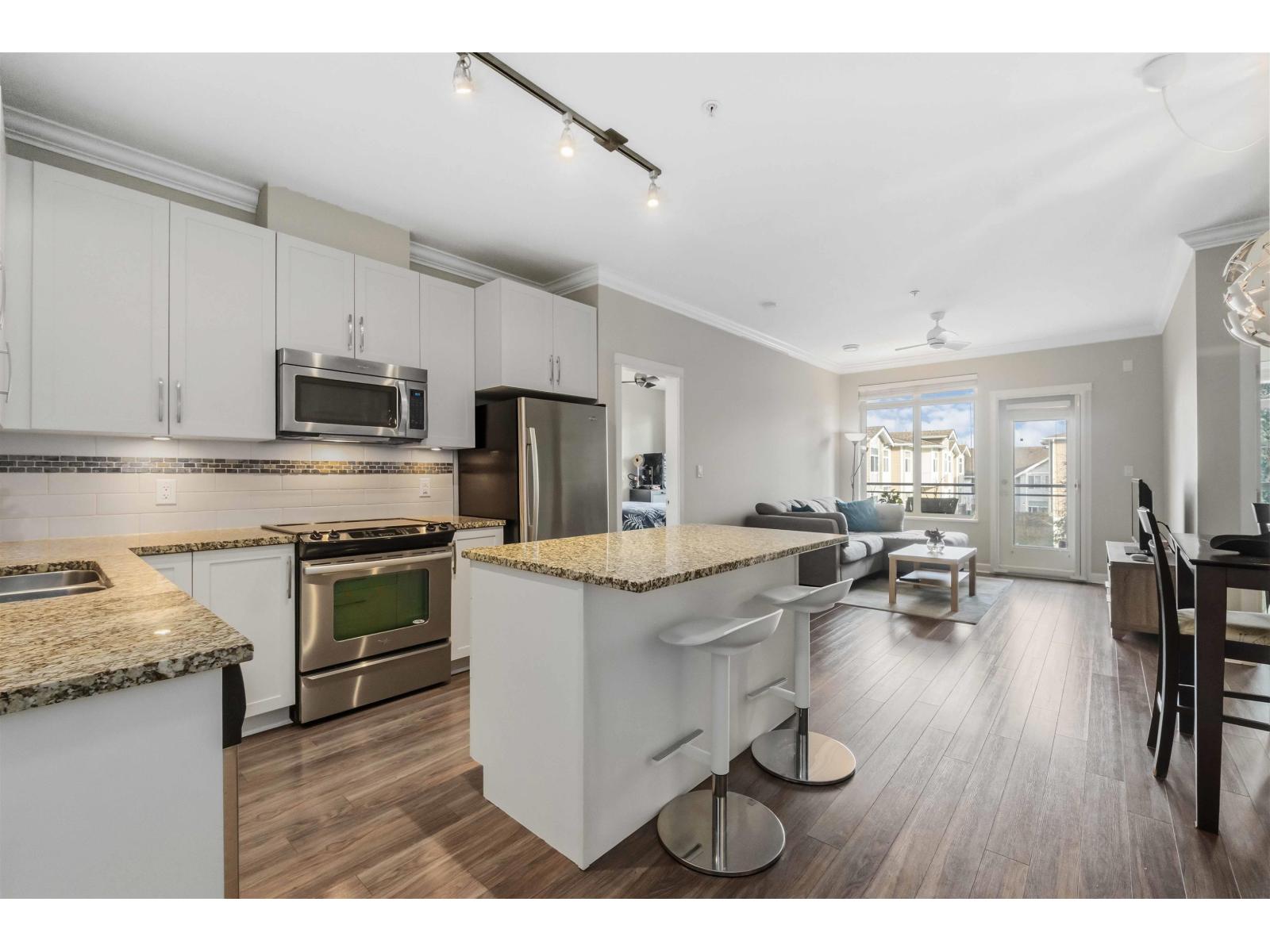 216 20861 83 Avenue - photo 2