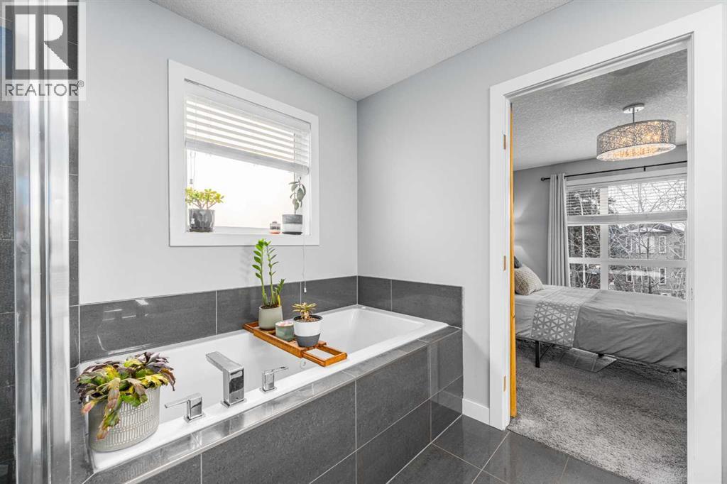 Single Family House for Sale in   A Street SW Richmond Calgary 