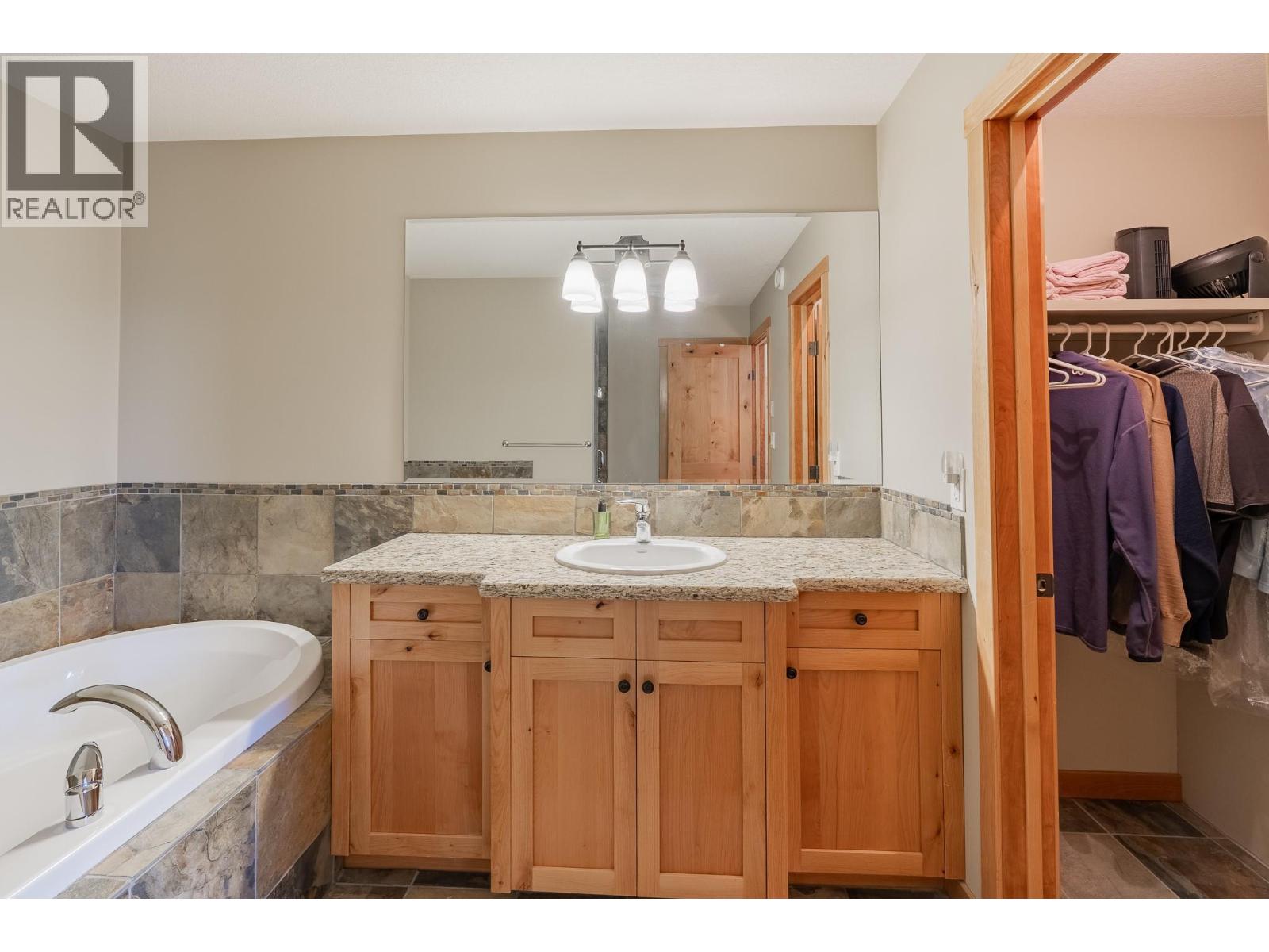 6800 COLUMBIA LAKE Road Unit# 30, Fairmont Hot Springs