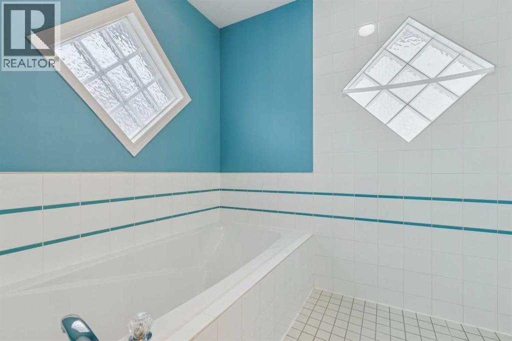 Single Family House for Sale in  Hidden Valley Grove NW Hidden Valley Calgary 