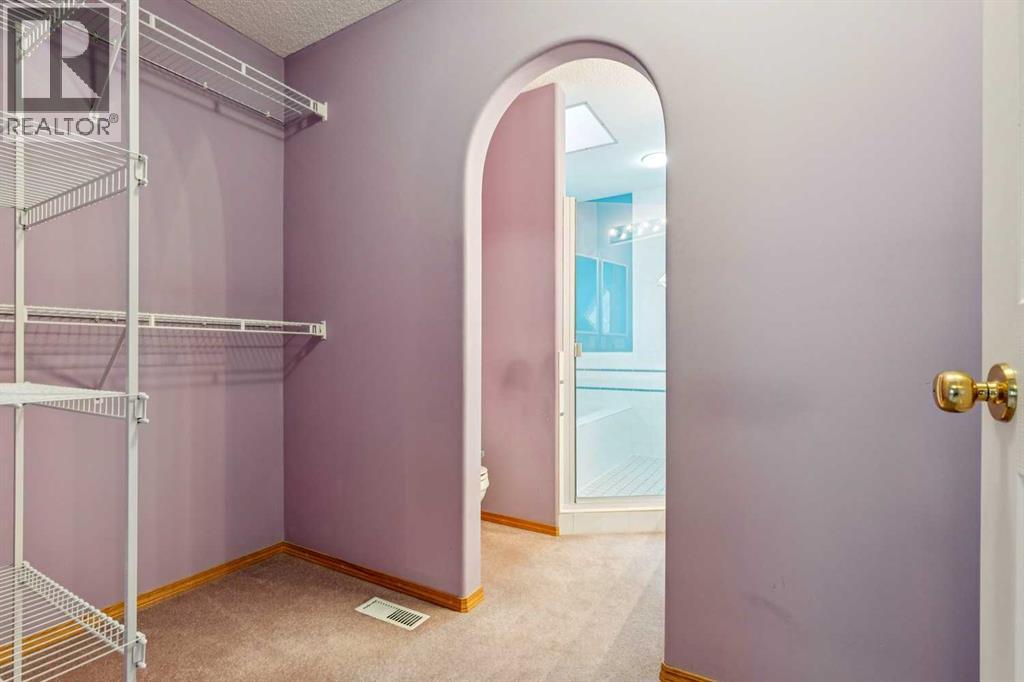 Single Family House for Sale in  Hidden Valley Grove NW Hidden Valley Calgary 