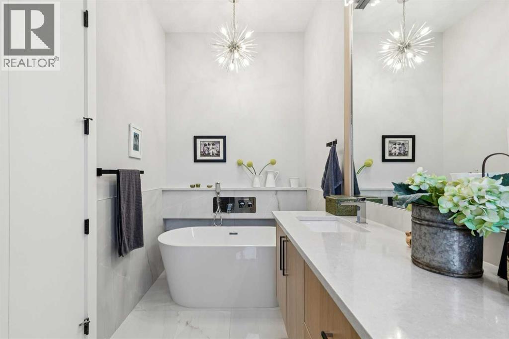 Single Family House Bungalow for Sale in  Havenhurst Crescent SW Haysboro Calgary 