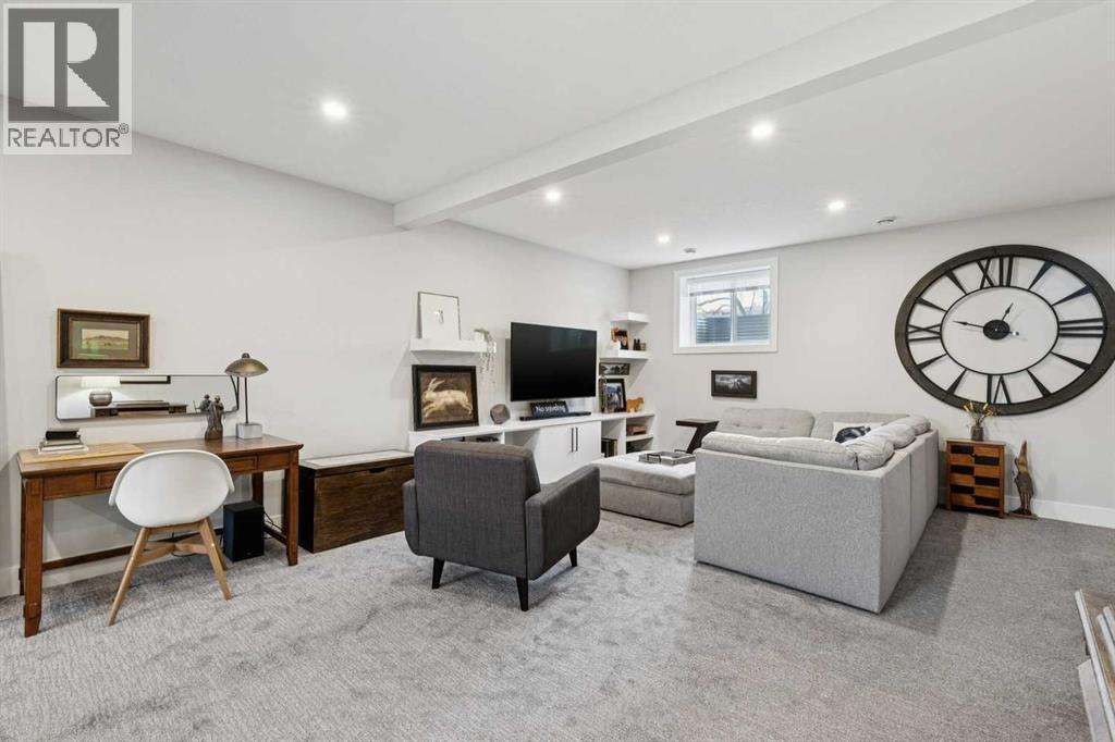 Single Family House Bungalow for Sale in  Havenhurst Crescent SW Haysboro Calgary 