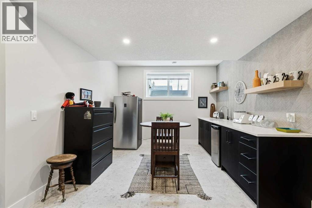 Single Family House Bungalow for Sale in  Havenhurst Crescent SW Haysboro Calgary 