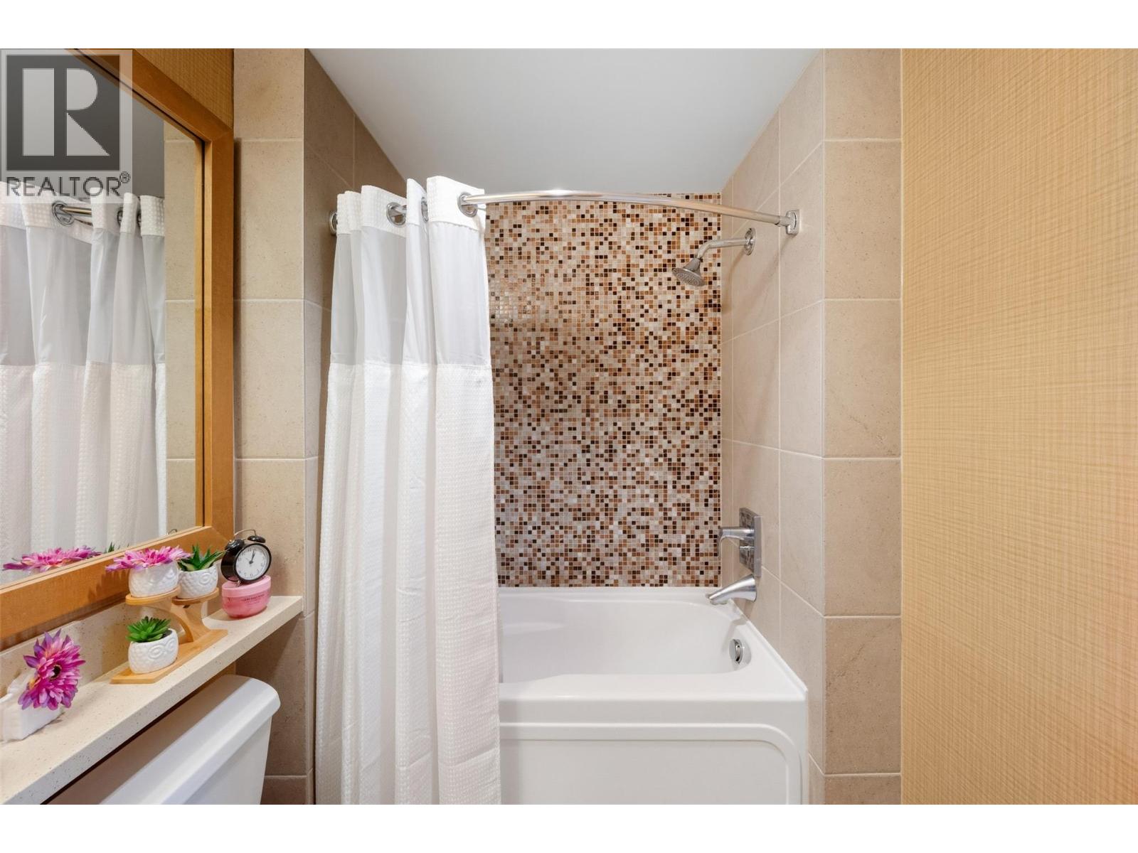 15 Park Place Place Unit# 332, Osoyoos