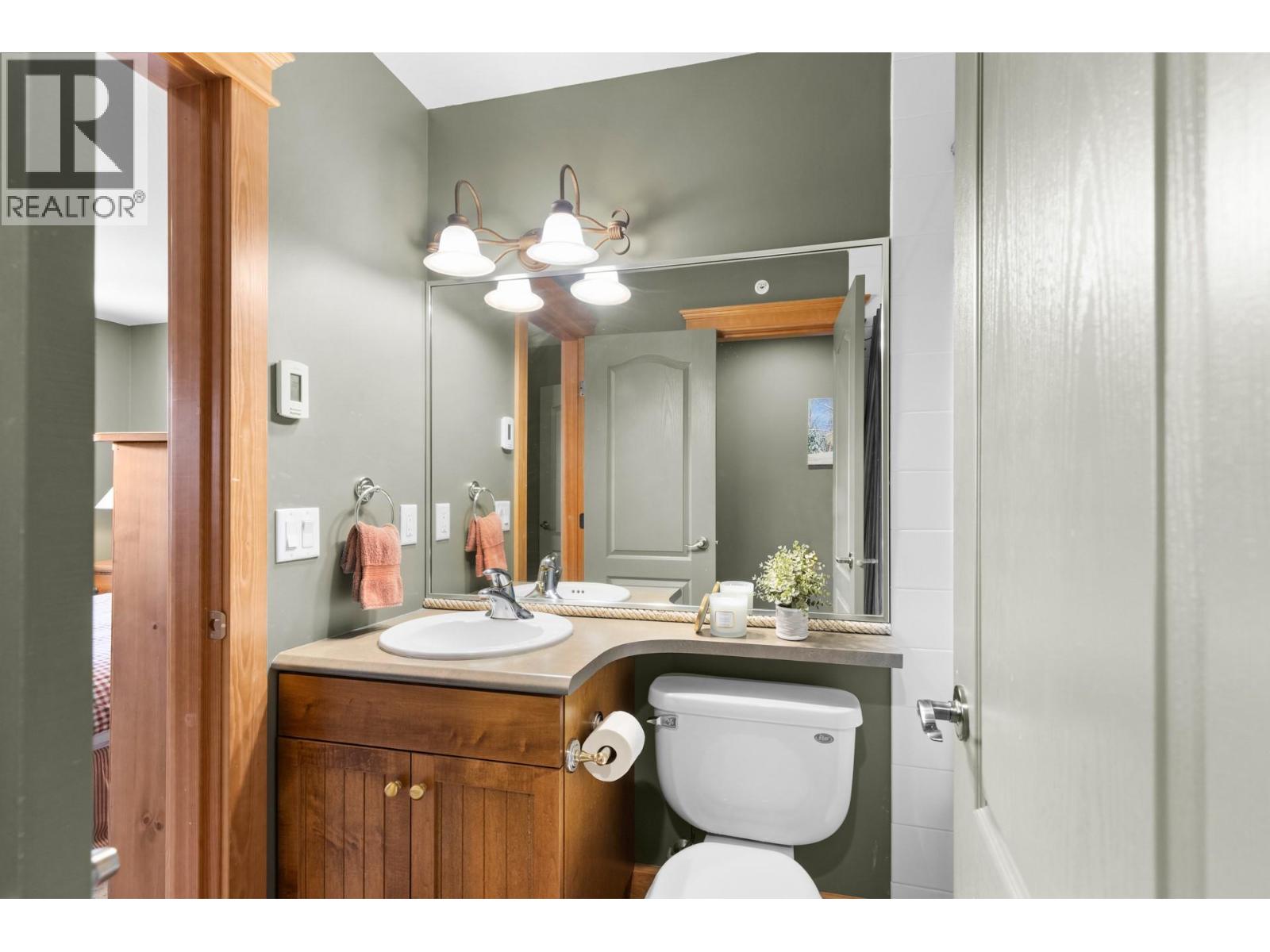 33 7640 Porcupine Road, Big White