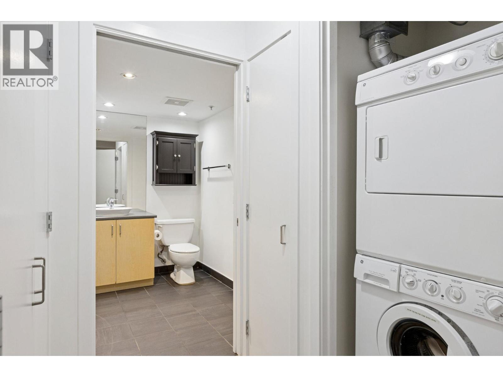 104 175 W 1ST STREET, North Vancouver