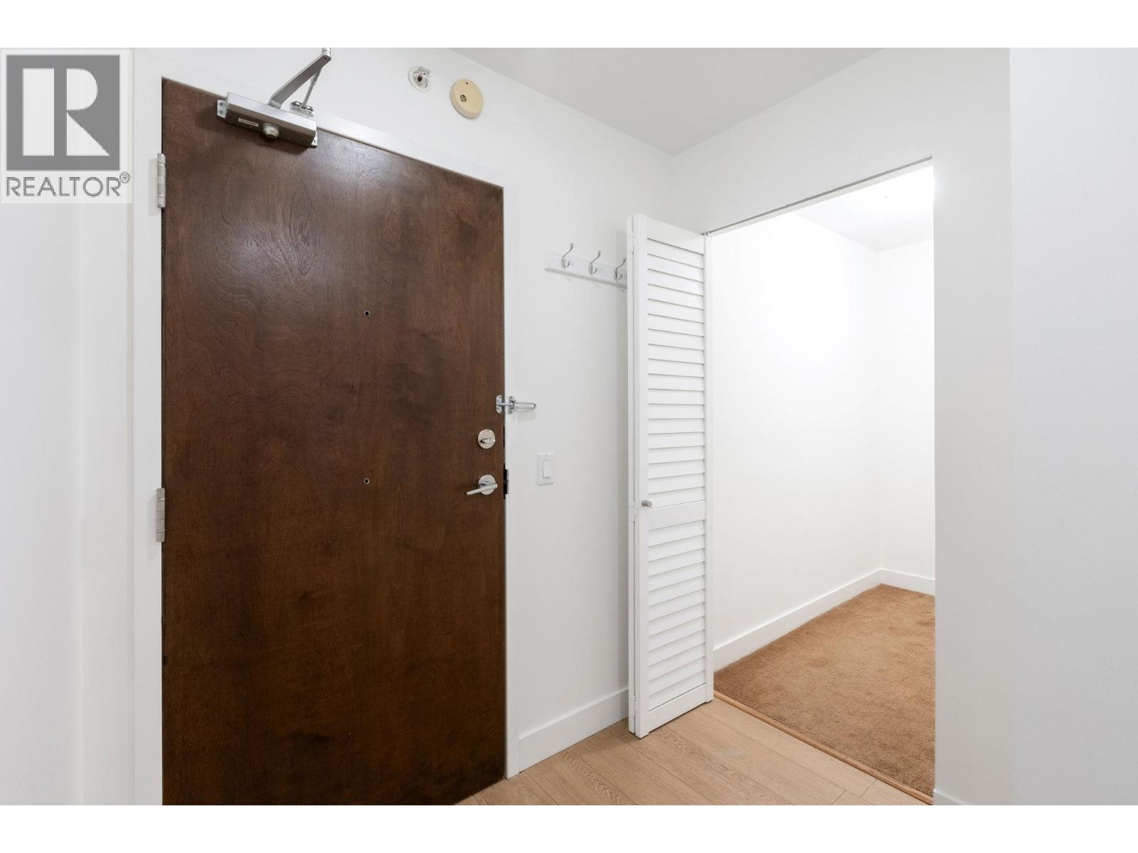 104 175 W 1ST STREET, North Vancouver