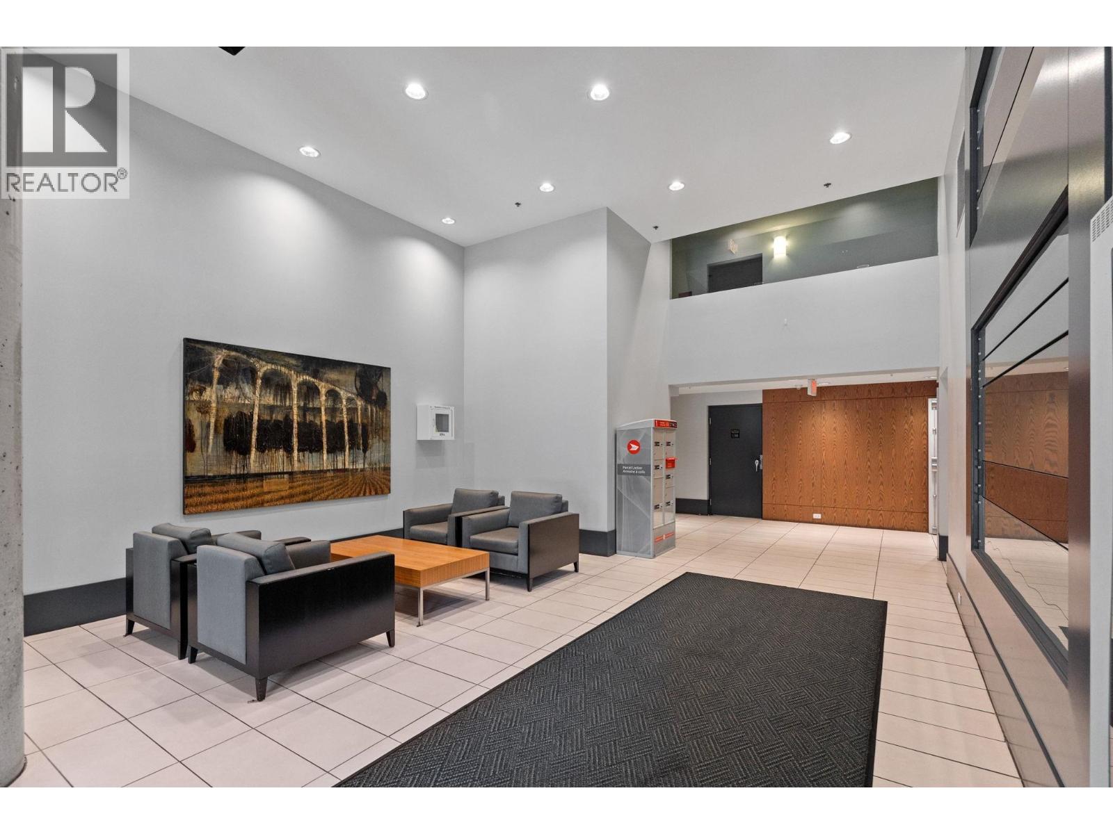 104 175 W 1ST STREET, North Vancouver