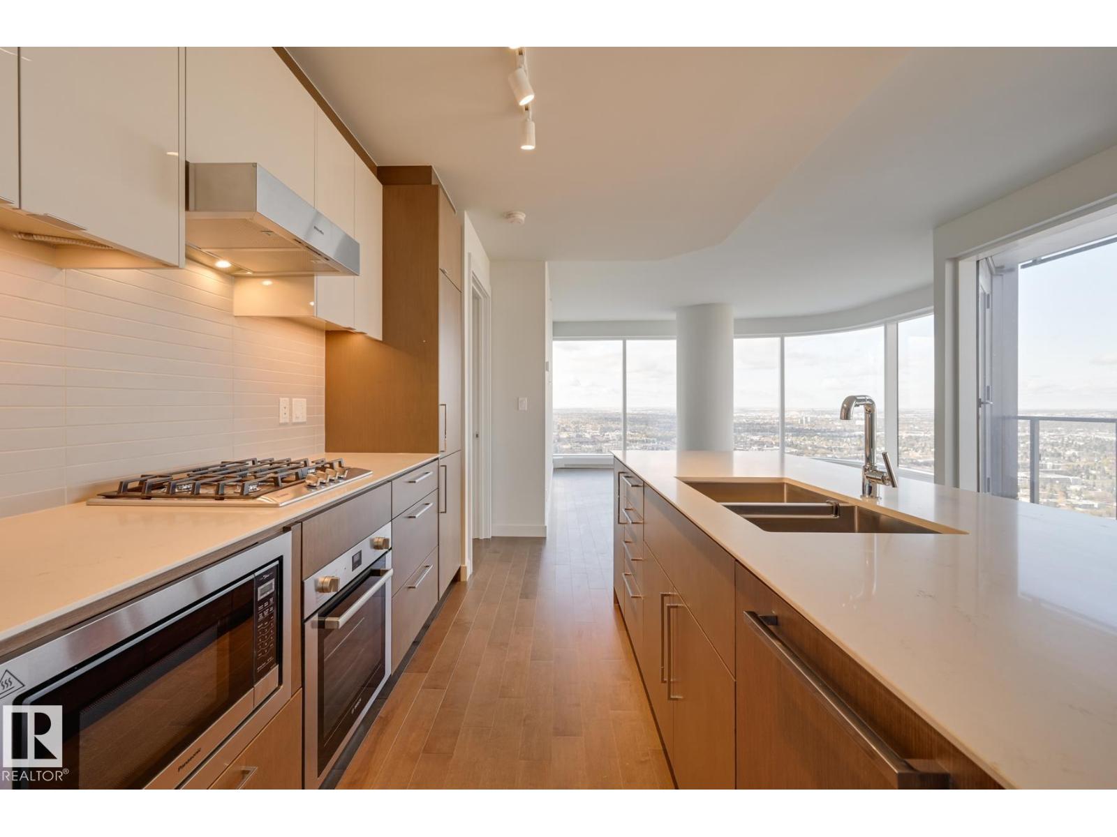 #3901 10360 102 ST NW, Edmonton