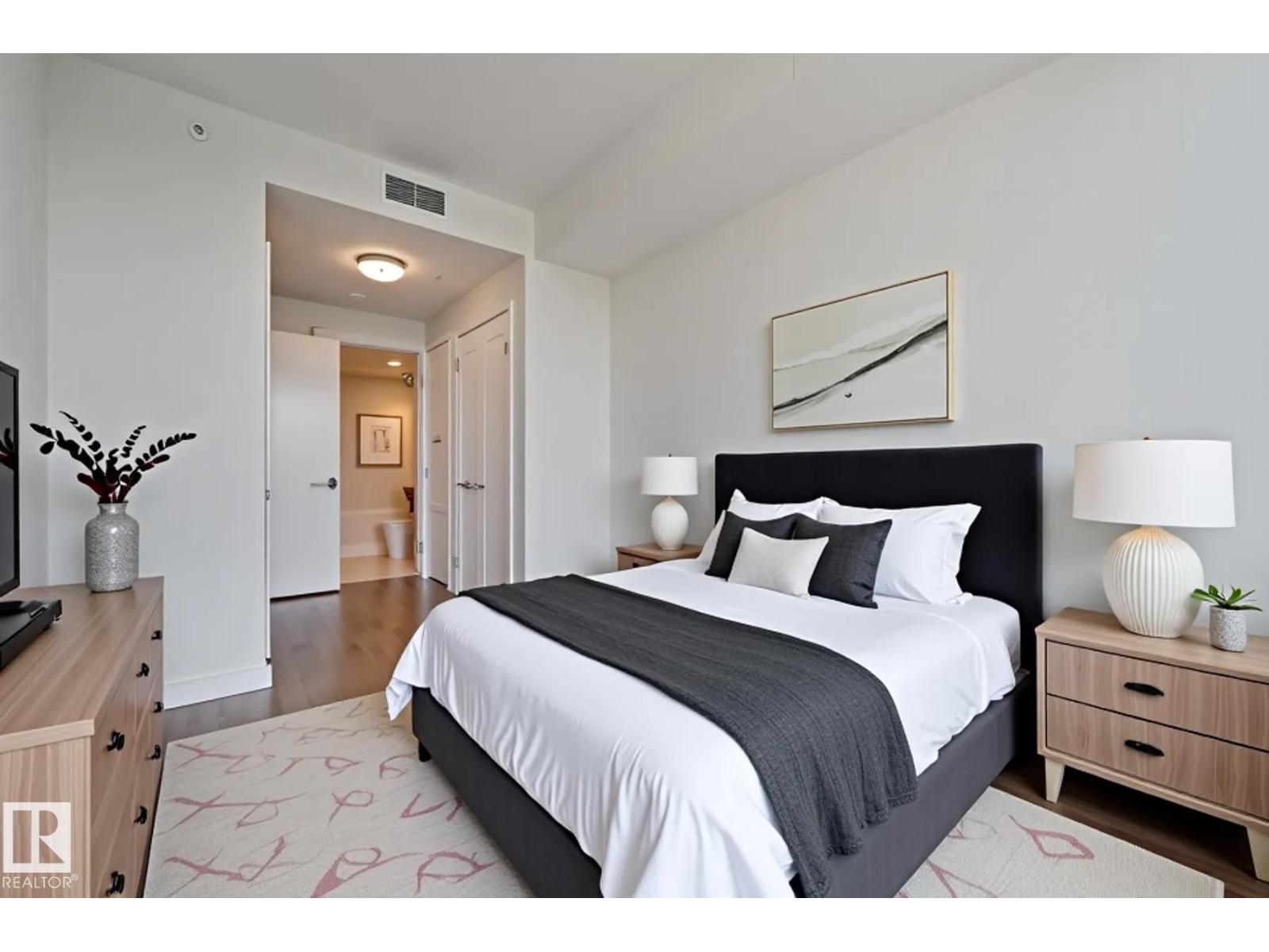 #3901 10360 102 ST NW, Edmonton