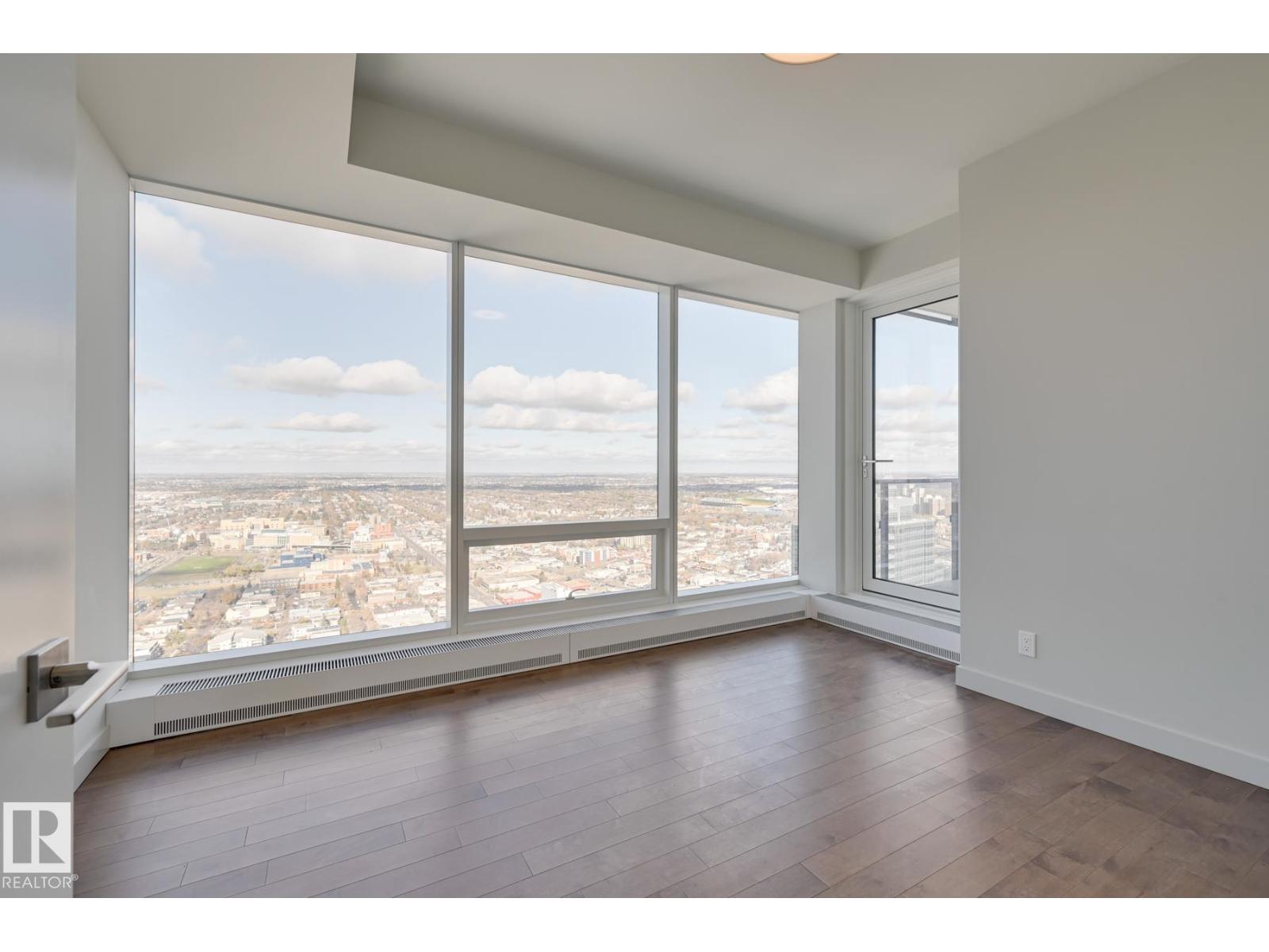 #3901 10360 102 ST NW, Edmonton