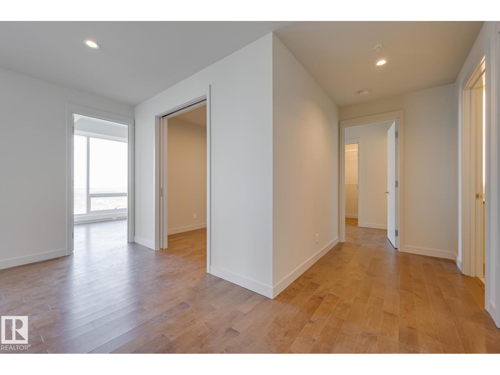 #3901 10360 102 ST NW, Edmonton