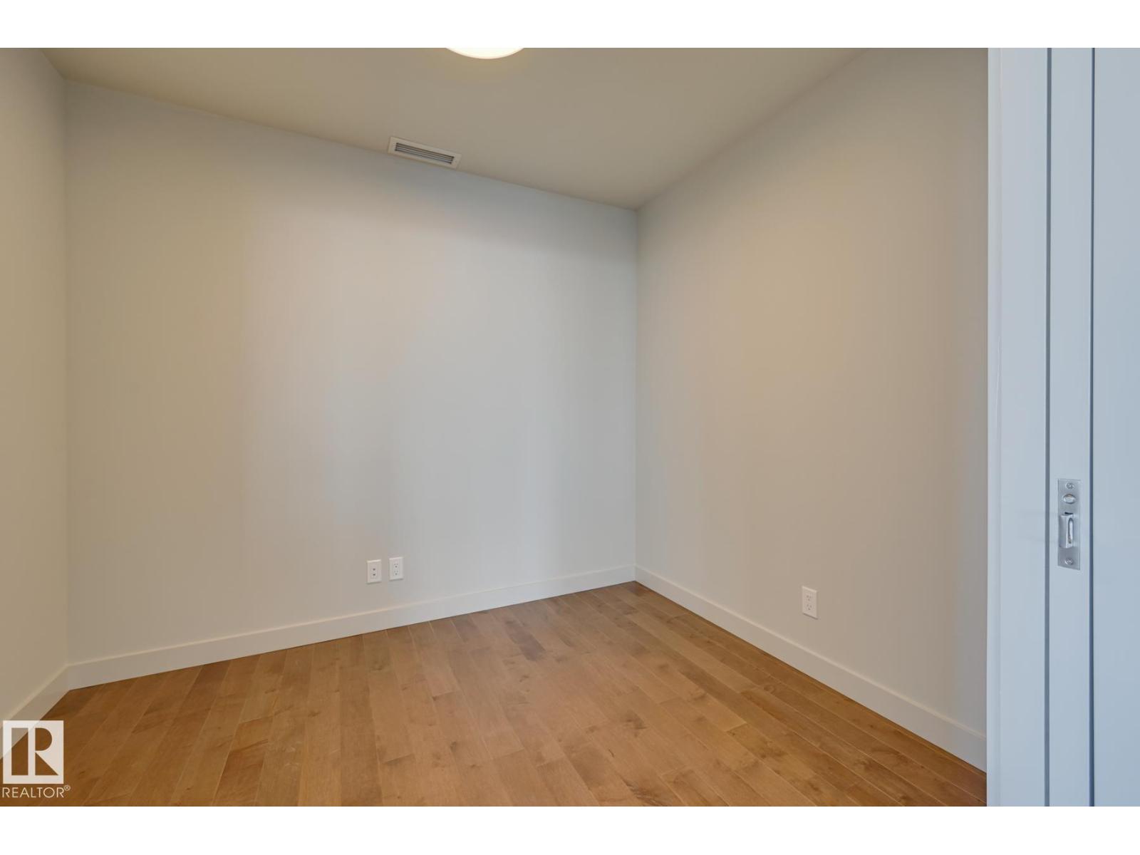 #3901 10360 102 ST NW, Edmonton