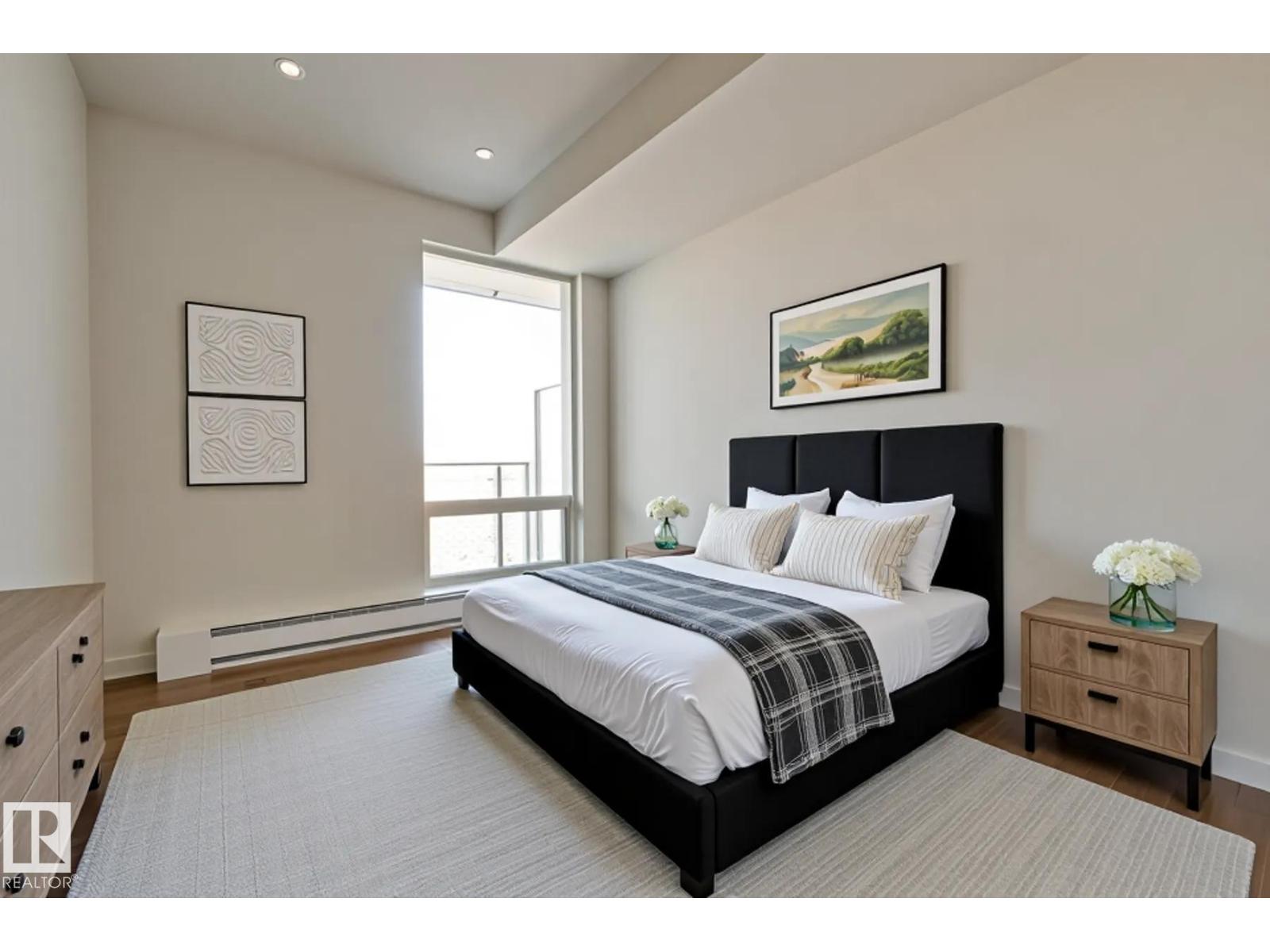 #3901 10360 102 ST NW - 8