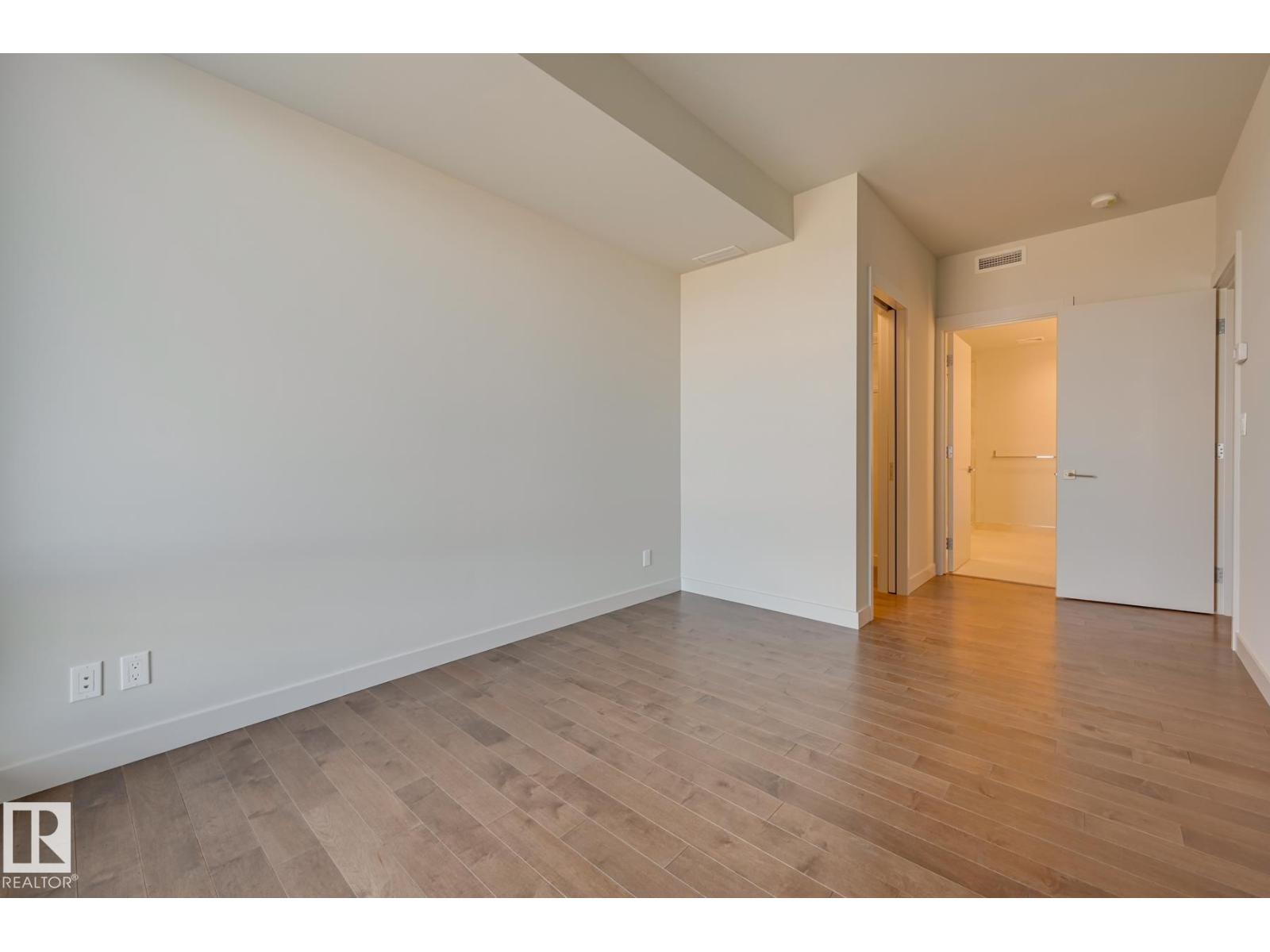 #3901 10360 102 ST NW - 9