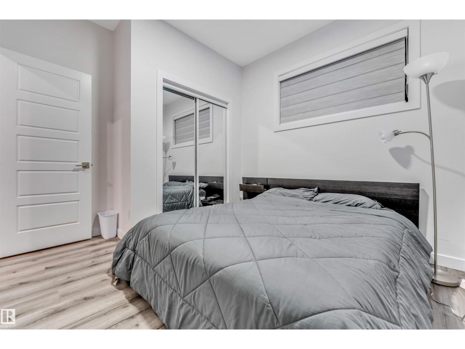 1522 17 AV NW, Edmonton