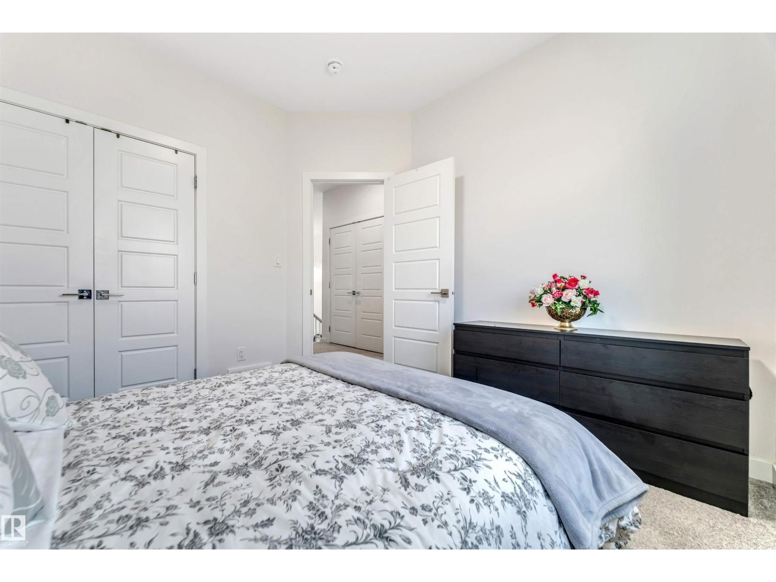 1522 17 AV NW, Edmonton