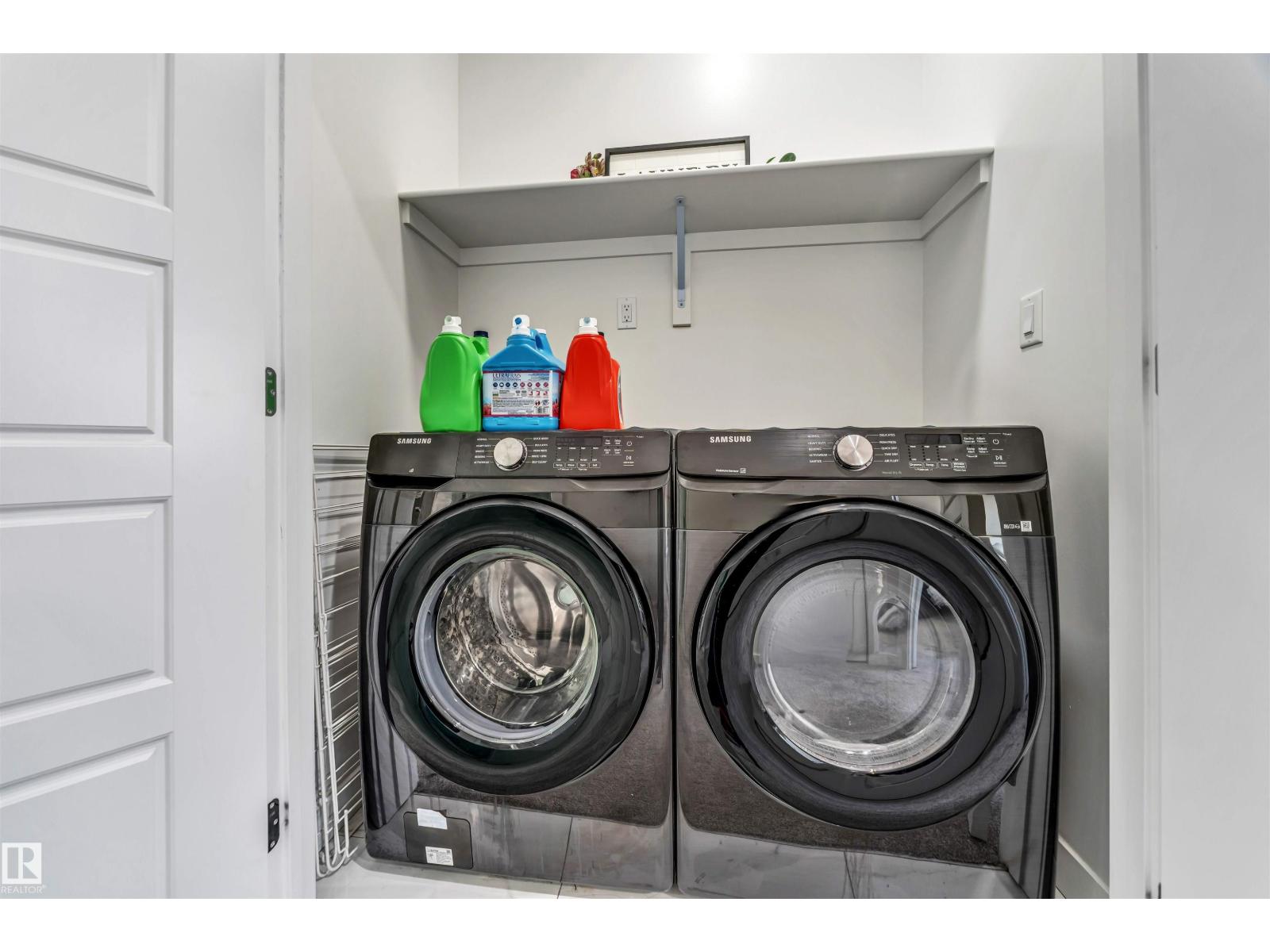 1522 17 AV NW, Edmonton