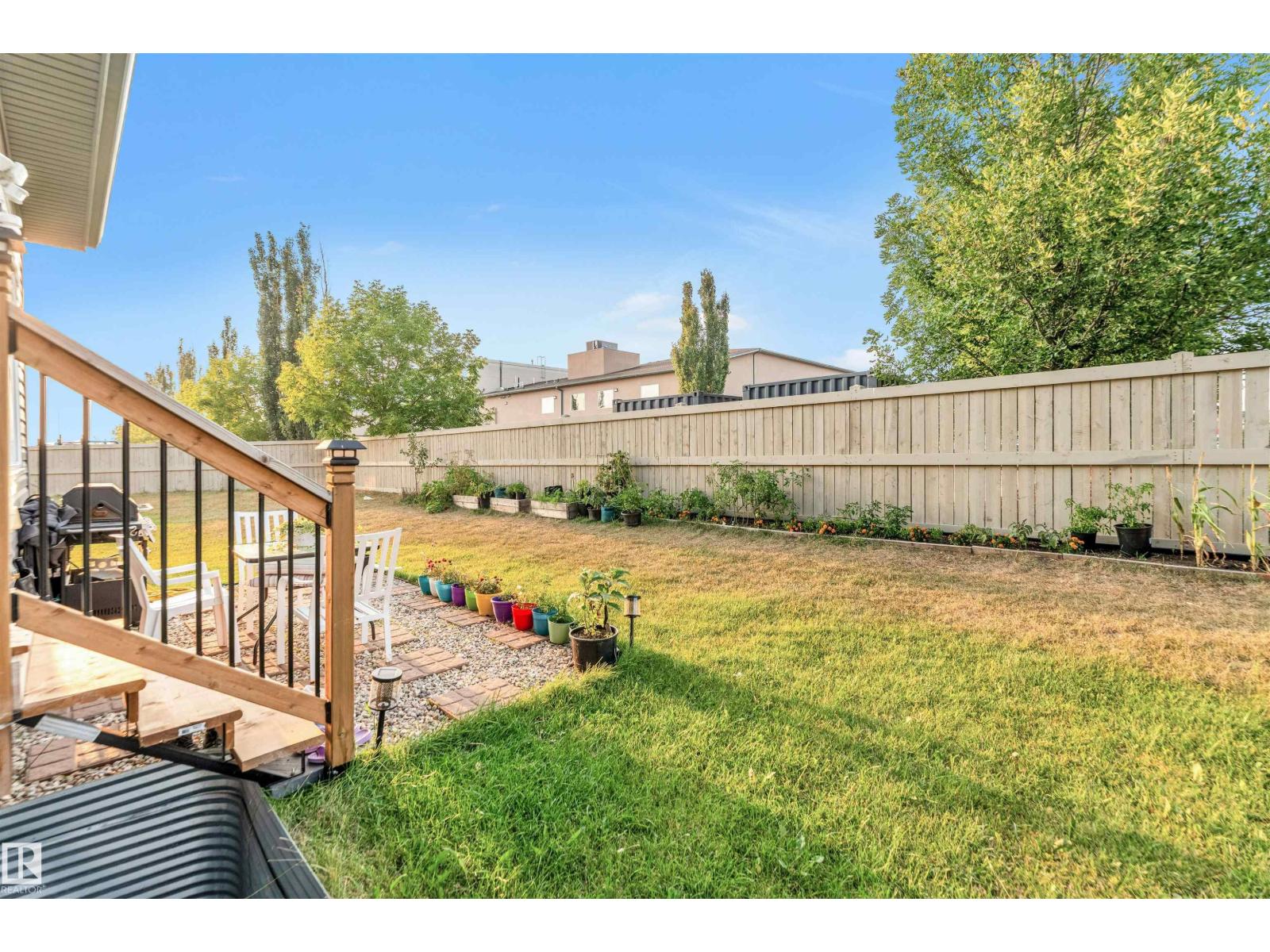 1522 17 AV NW, Edmonton