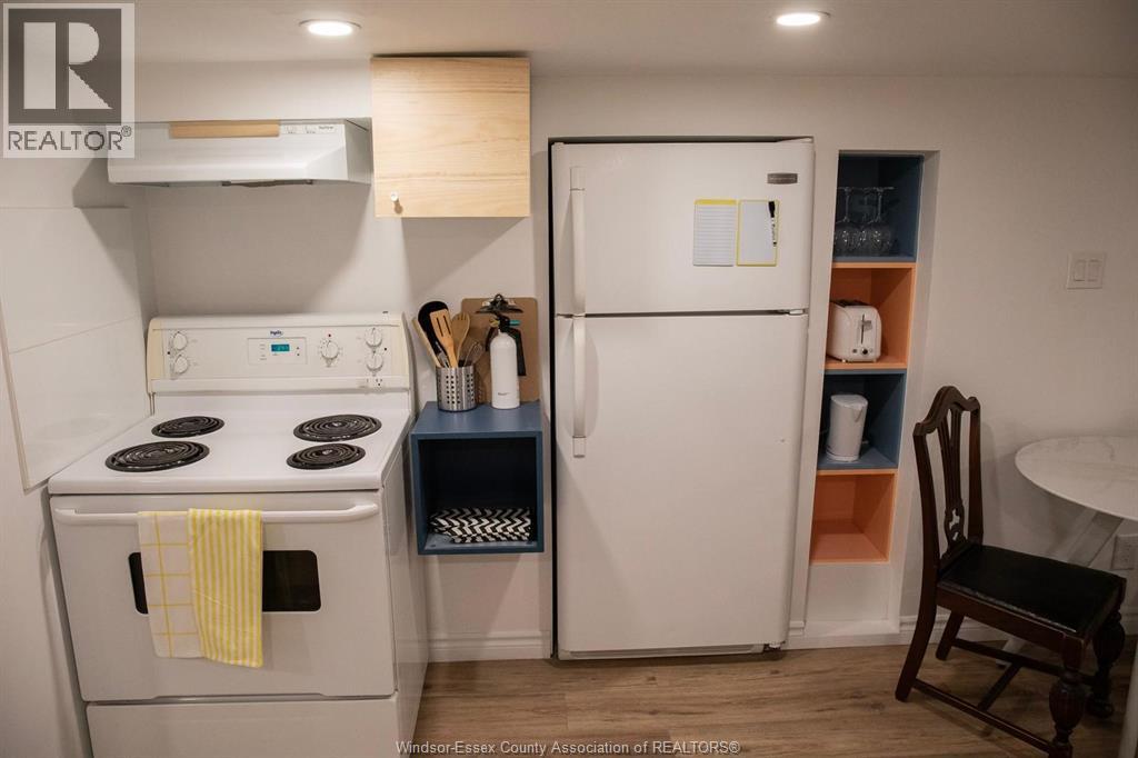 758 PIERRE Unit 3 photo 4