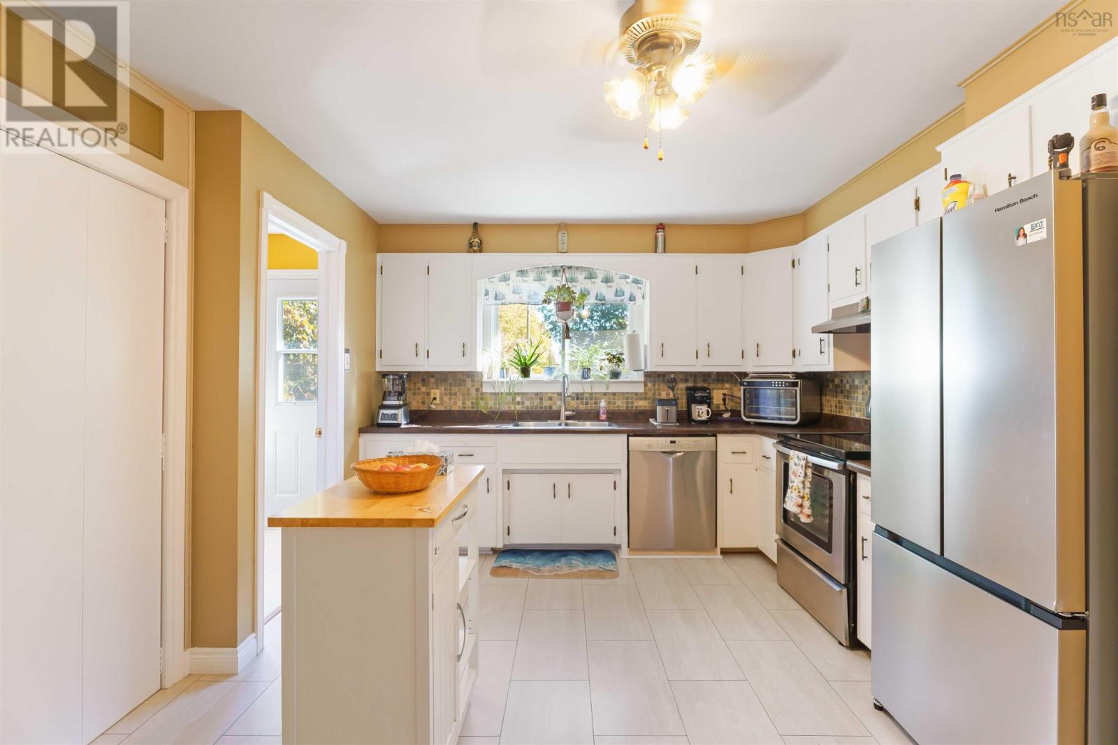 Single Family House Bungalow for Sale in  Highway  Somerset 