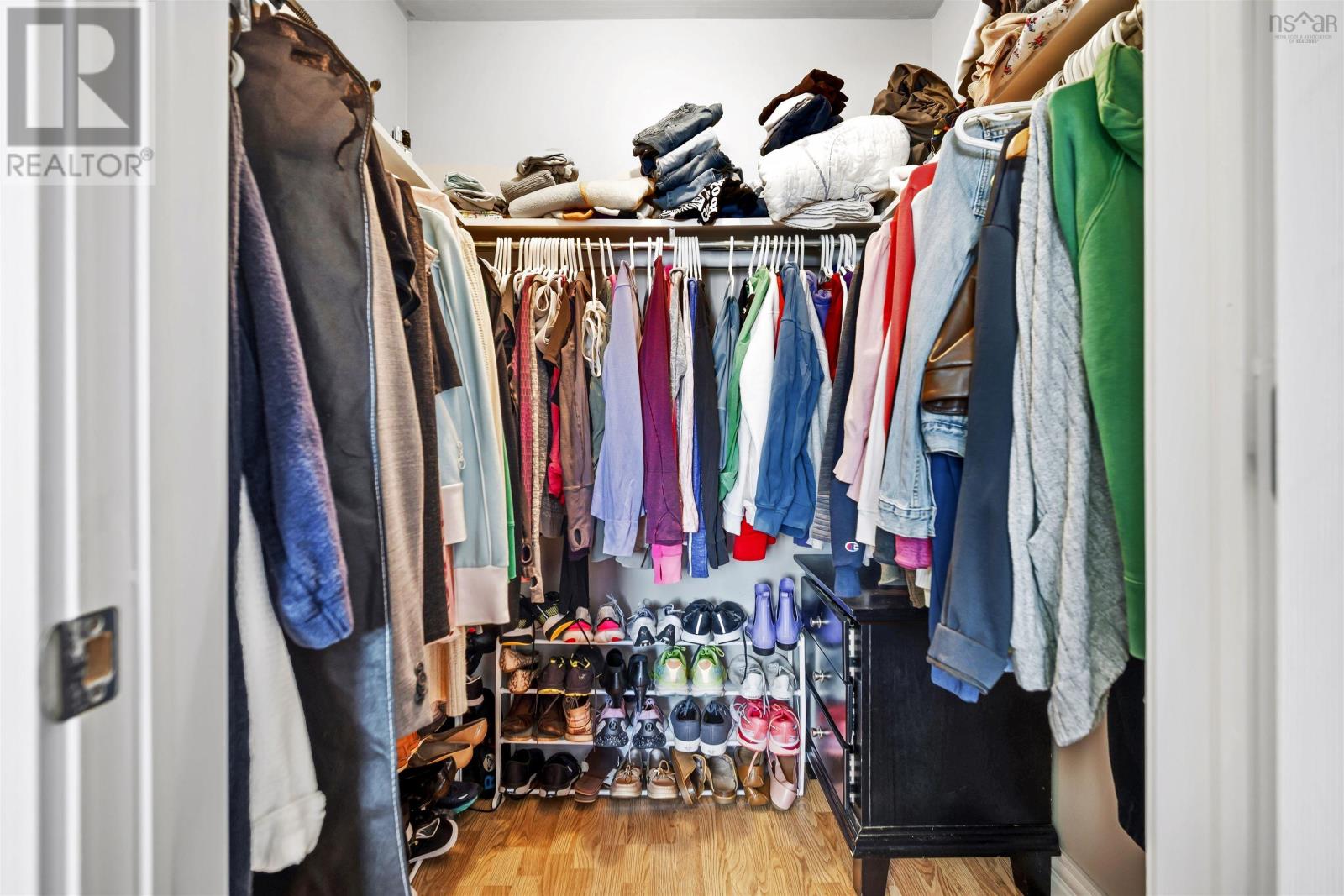 Property 27 of 47 of 15 Bellroyal Court