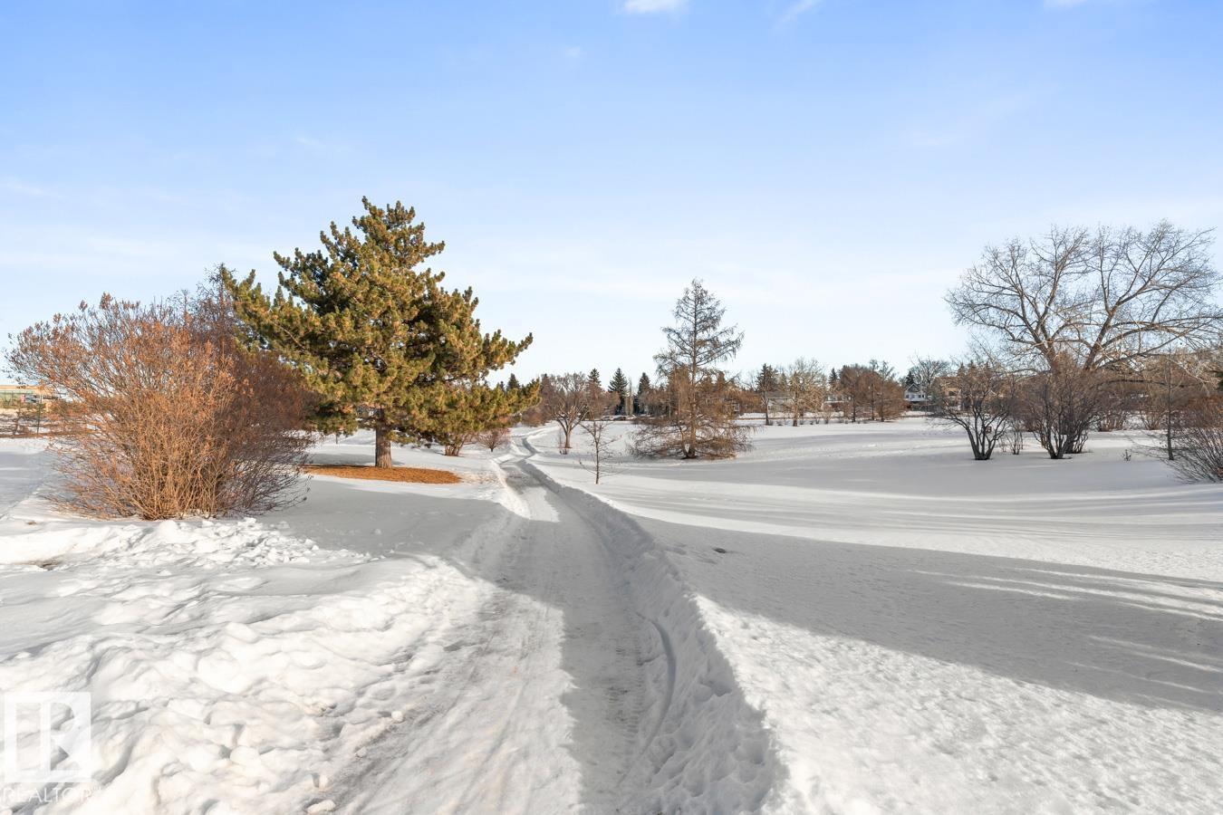 8707 STRATHEARN DR NW, Edmonton