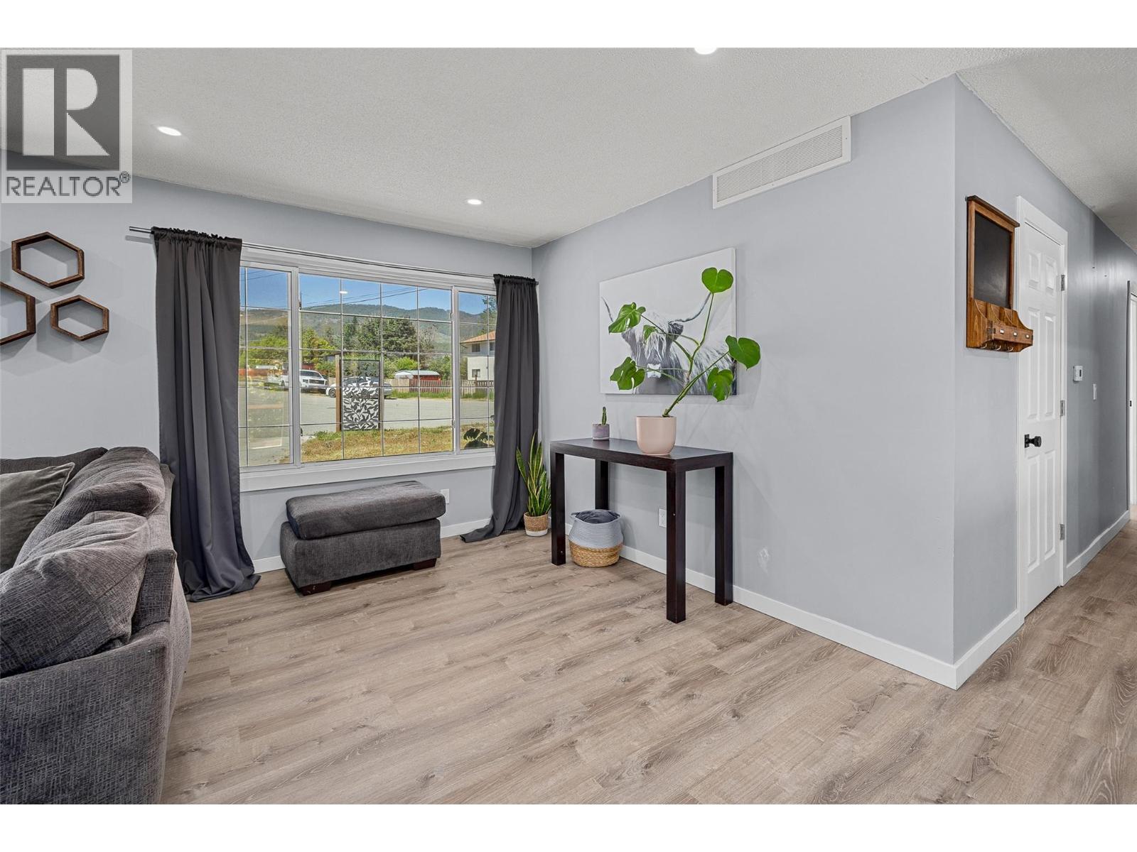  3592 Barney Road, West Kelowna