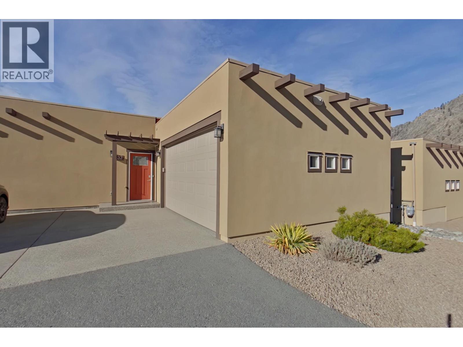 2000 VALLEYVIEW Drive Unit# 33, Osoyoos