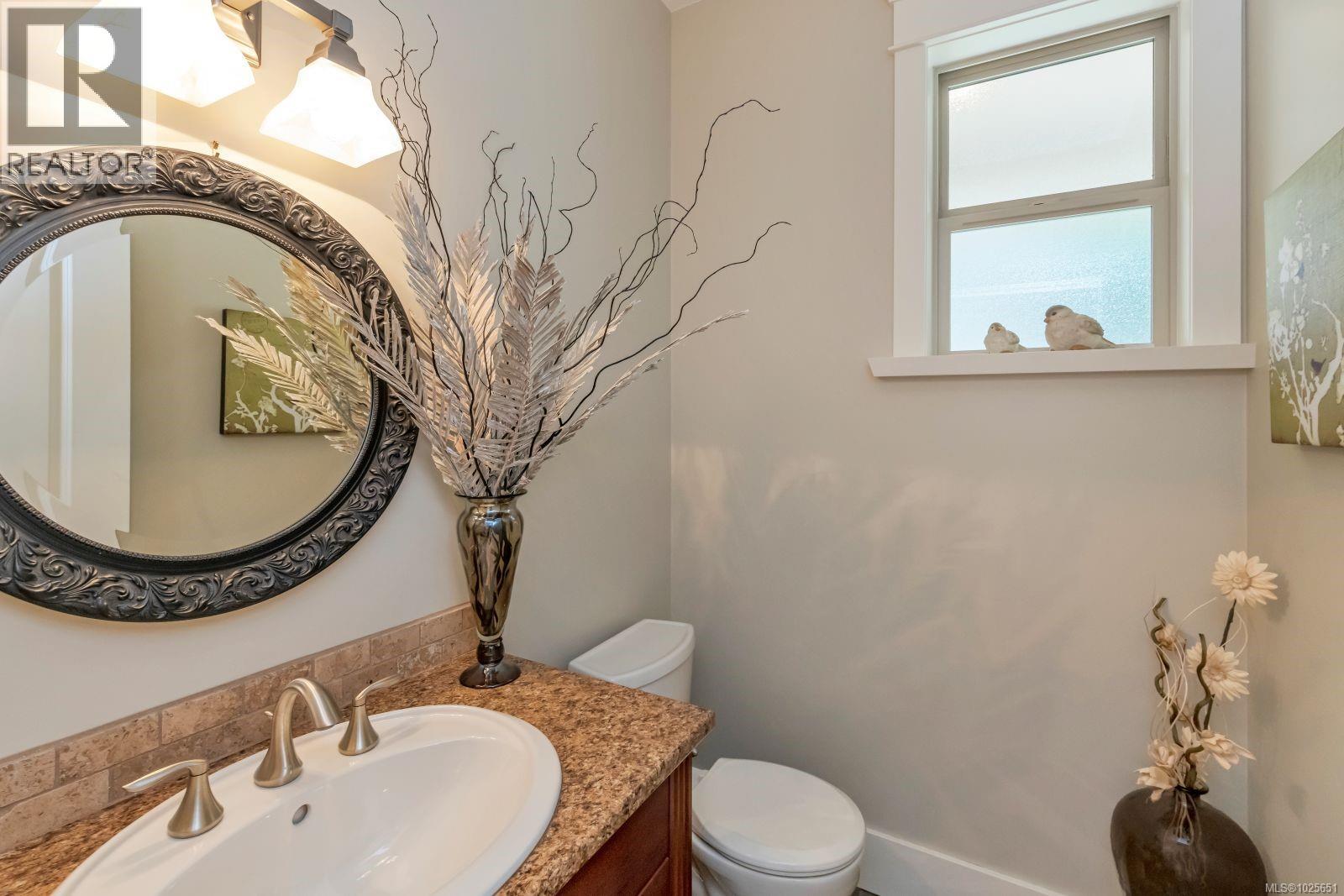 5982 Salish Rd, Duncan