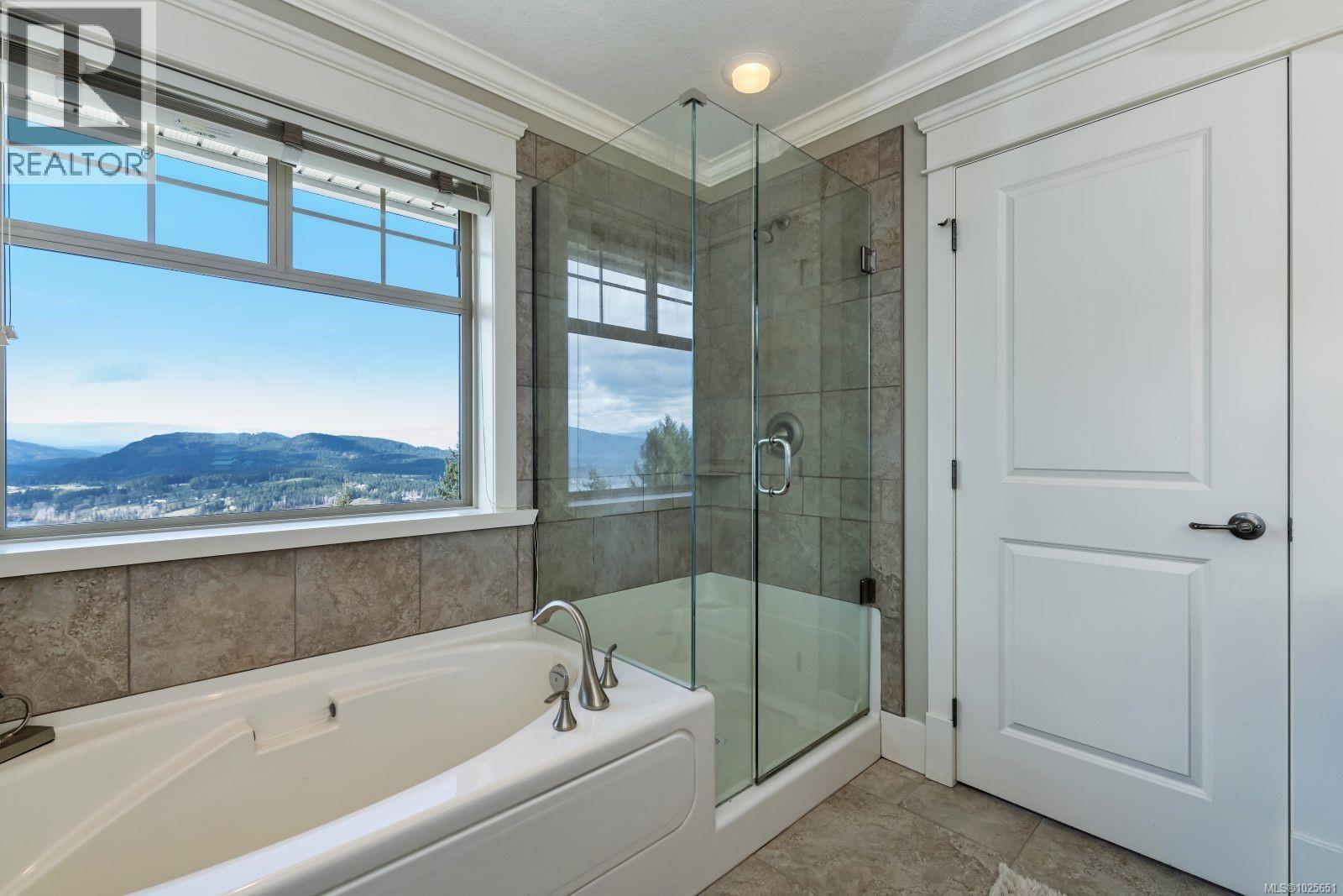 5982 Salish Rd, Duncan