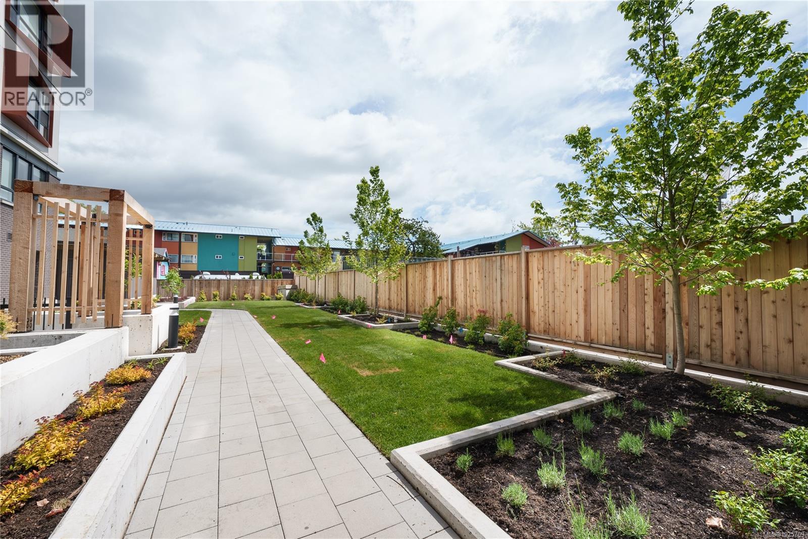 210 629 Speed Avenue, Victoria