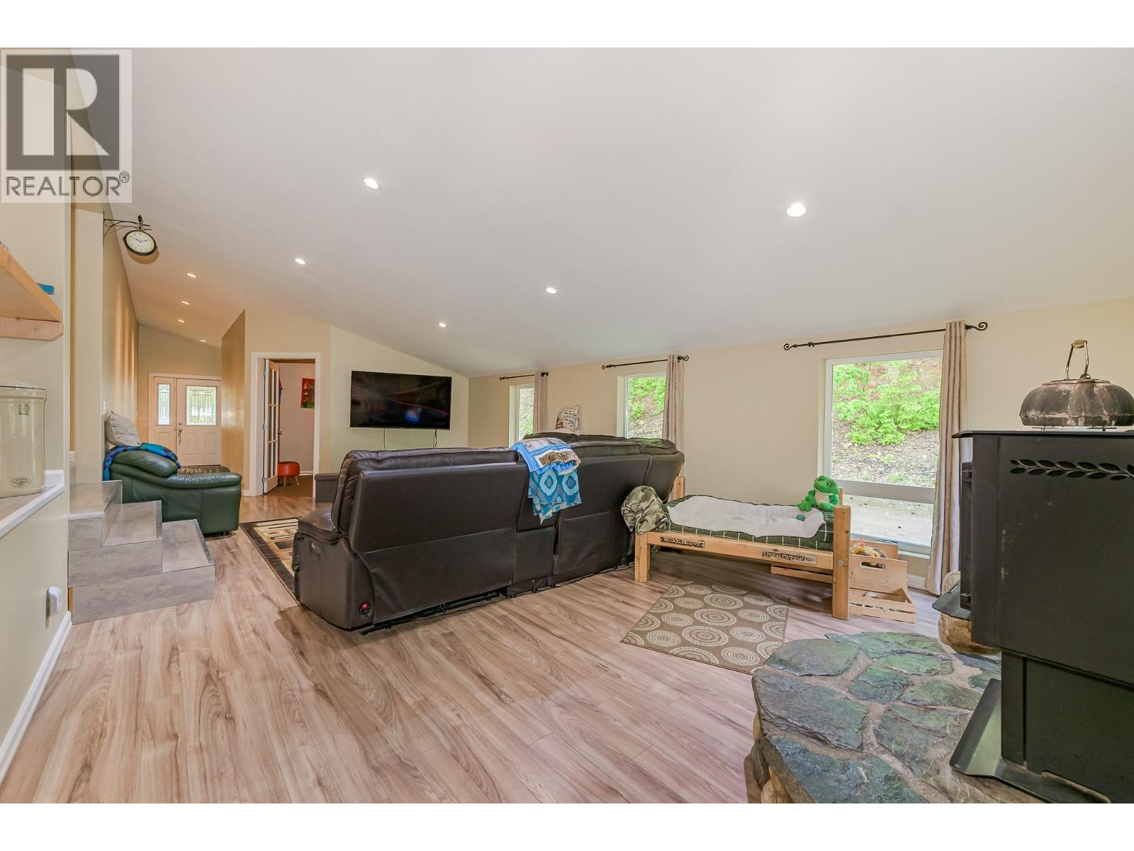  645 Capri Road, Enderby