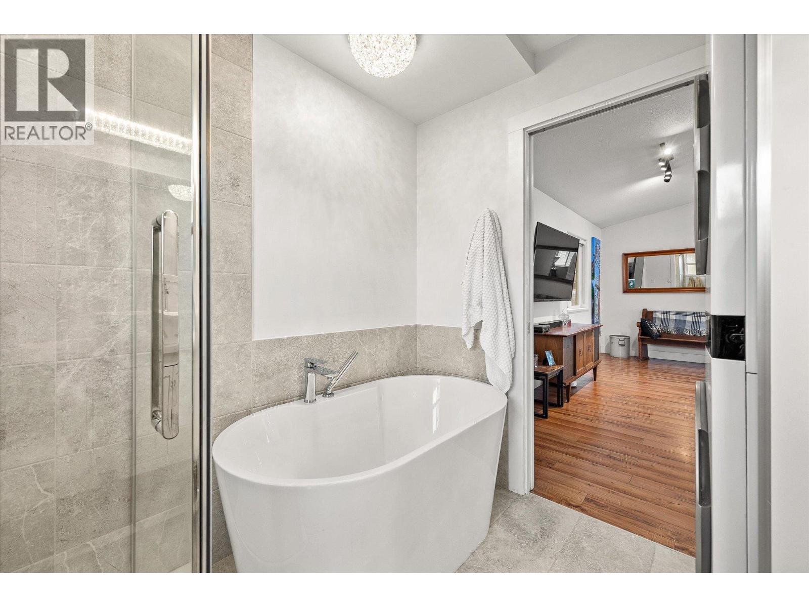  1238 McCallum Road, West Kelowna