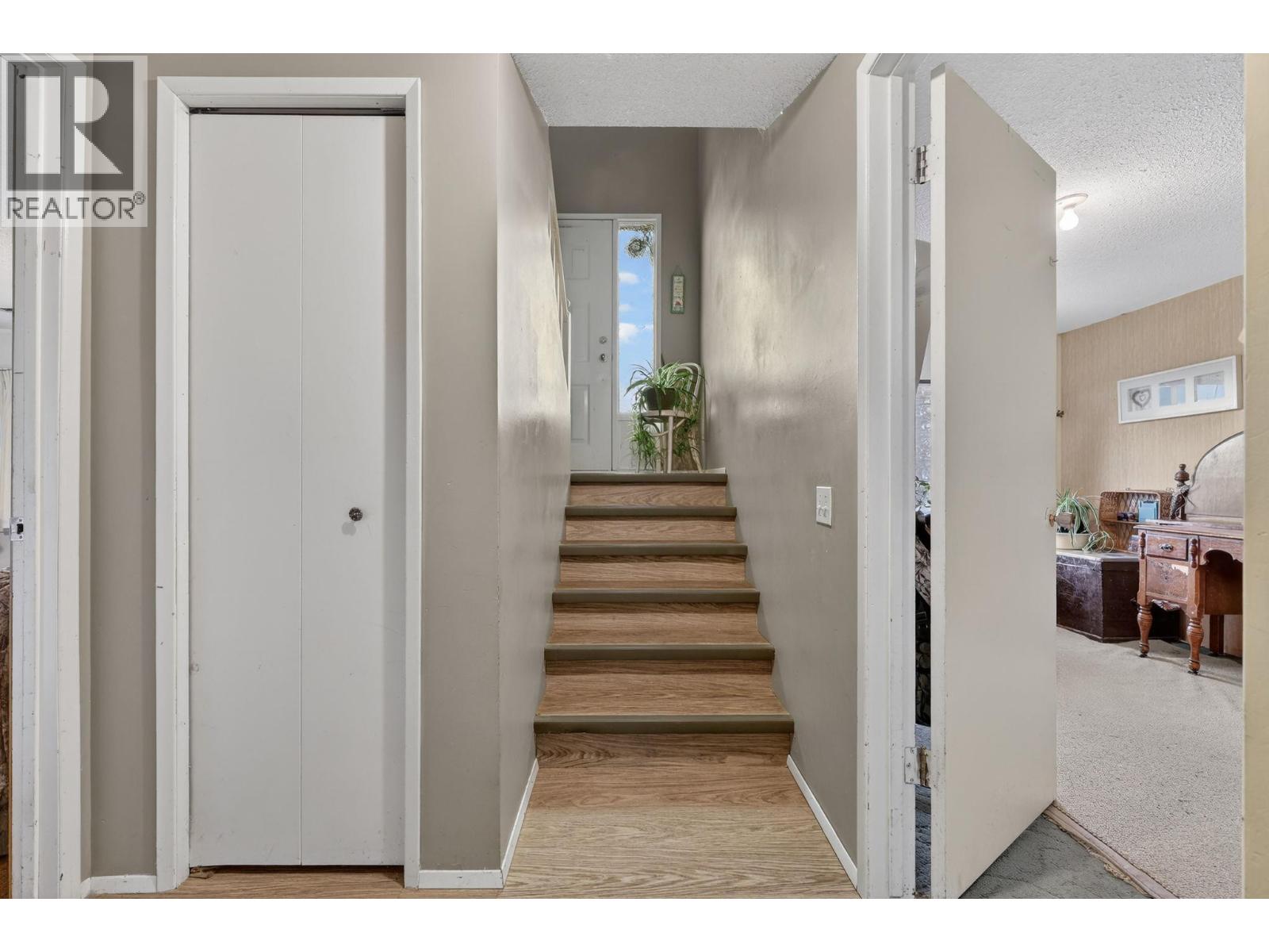  10991 Russell Road, Lake Country