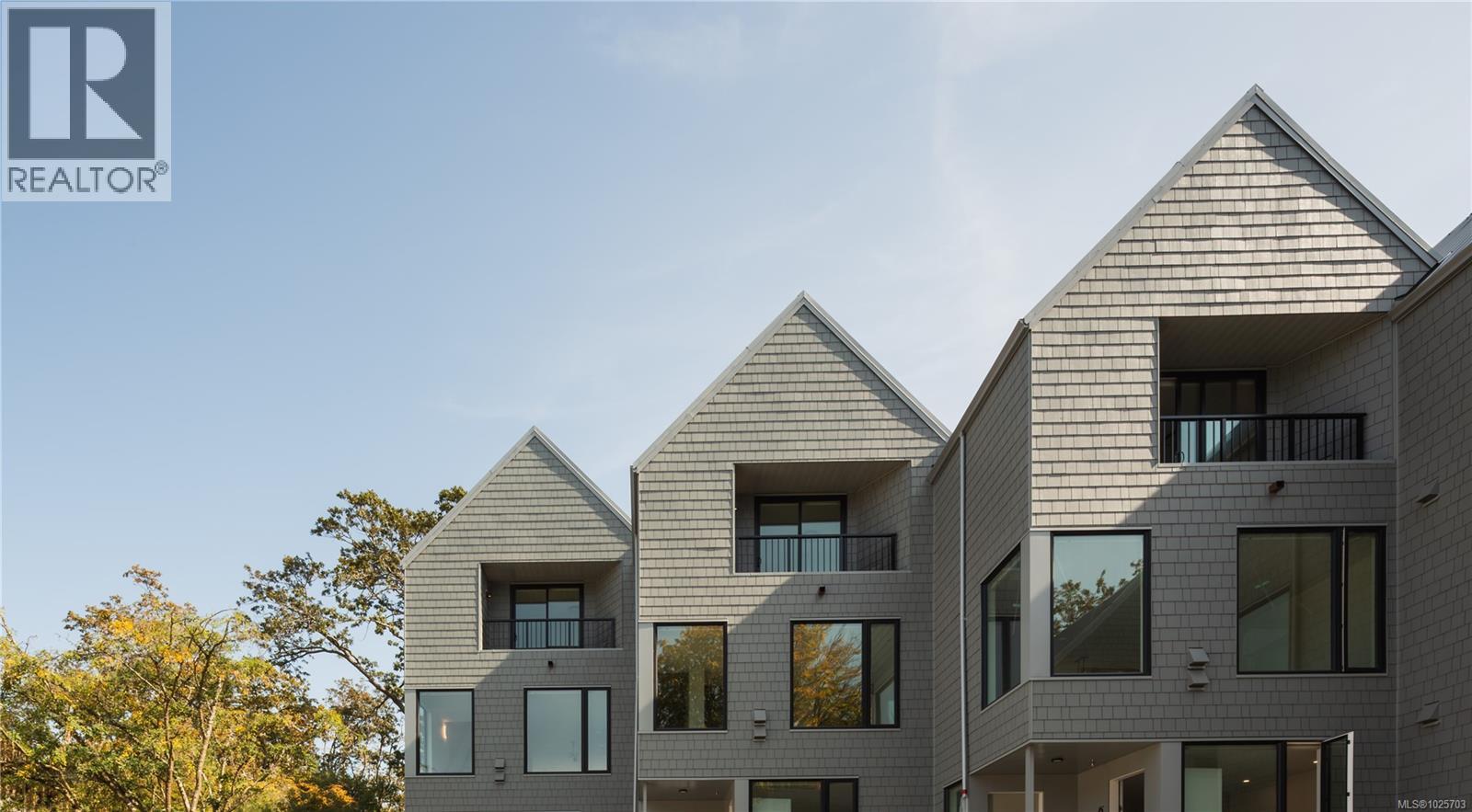 9 907 Redfern Street West, Victoria