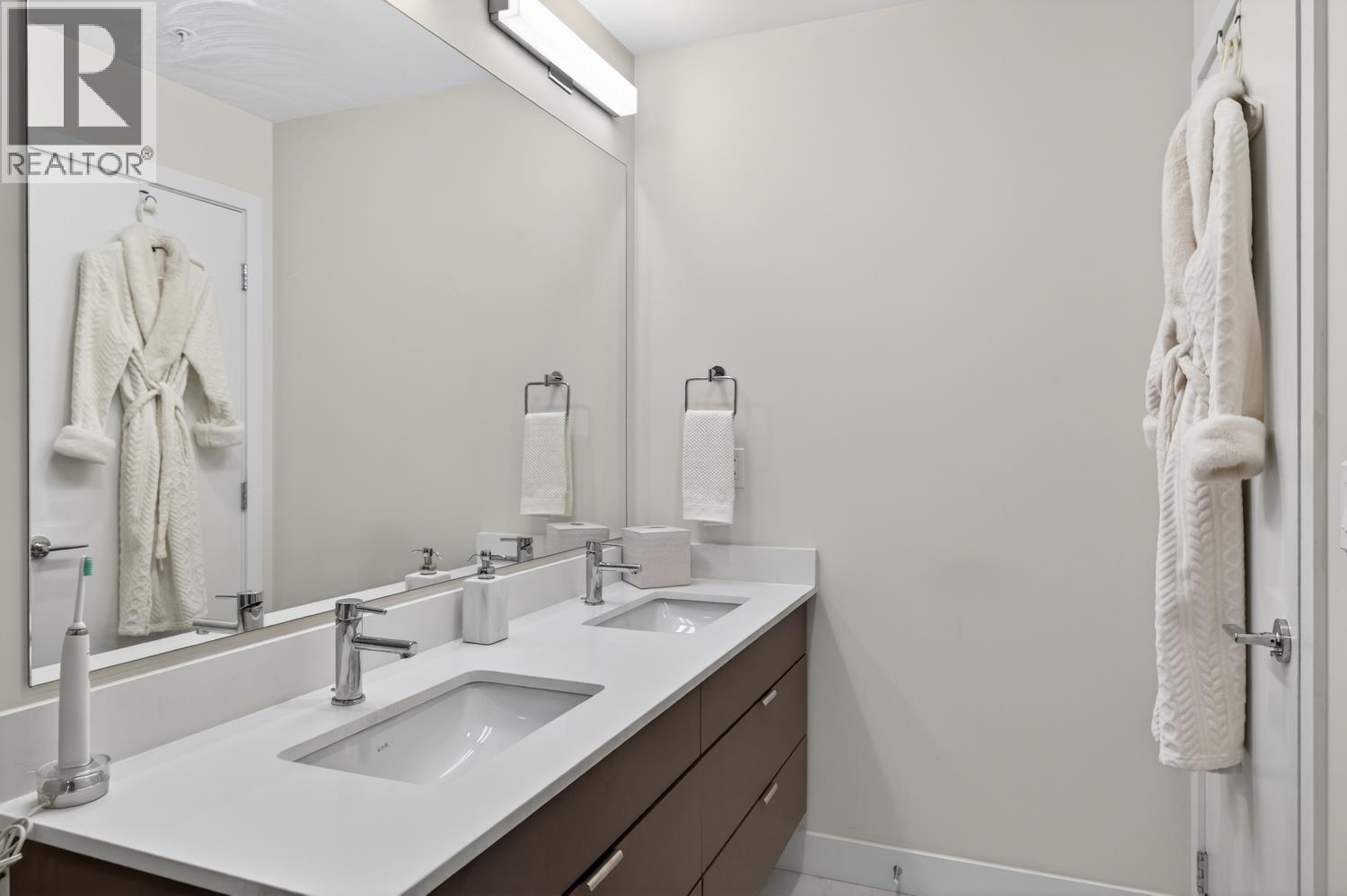 319 1792 STARLING DRIVE, Tsawwassen