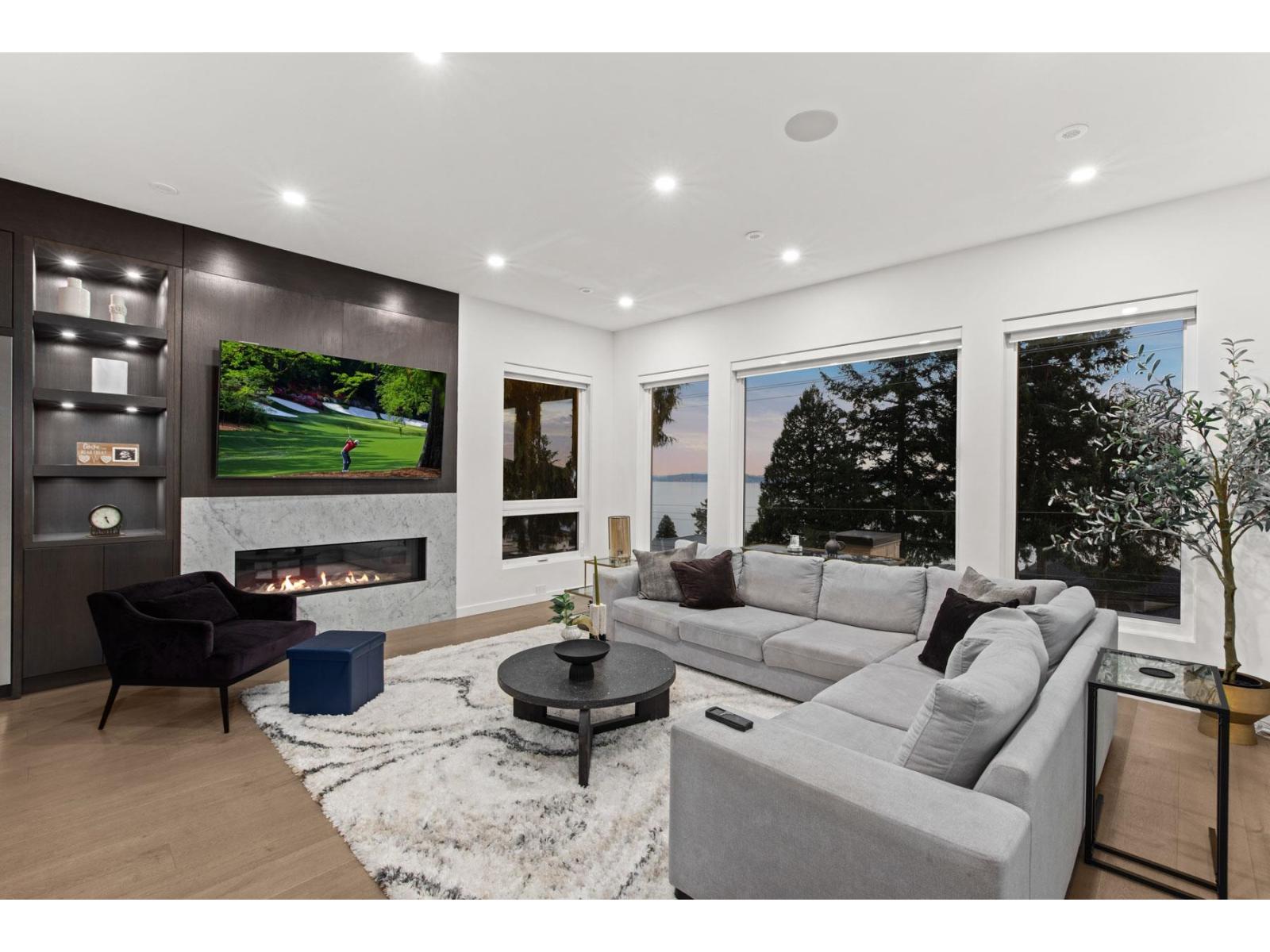 13169 MARINE DRIVE, Surrey