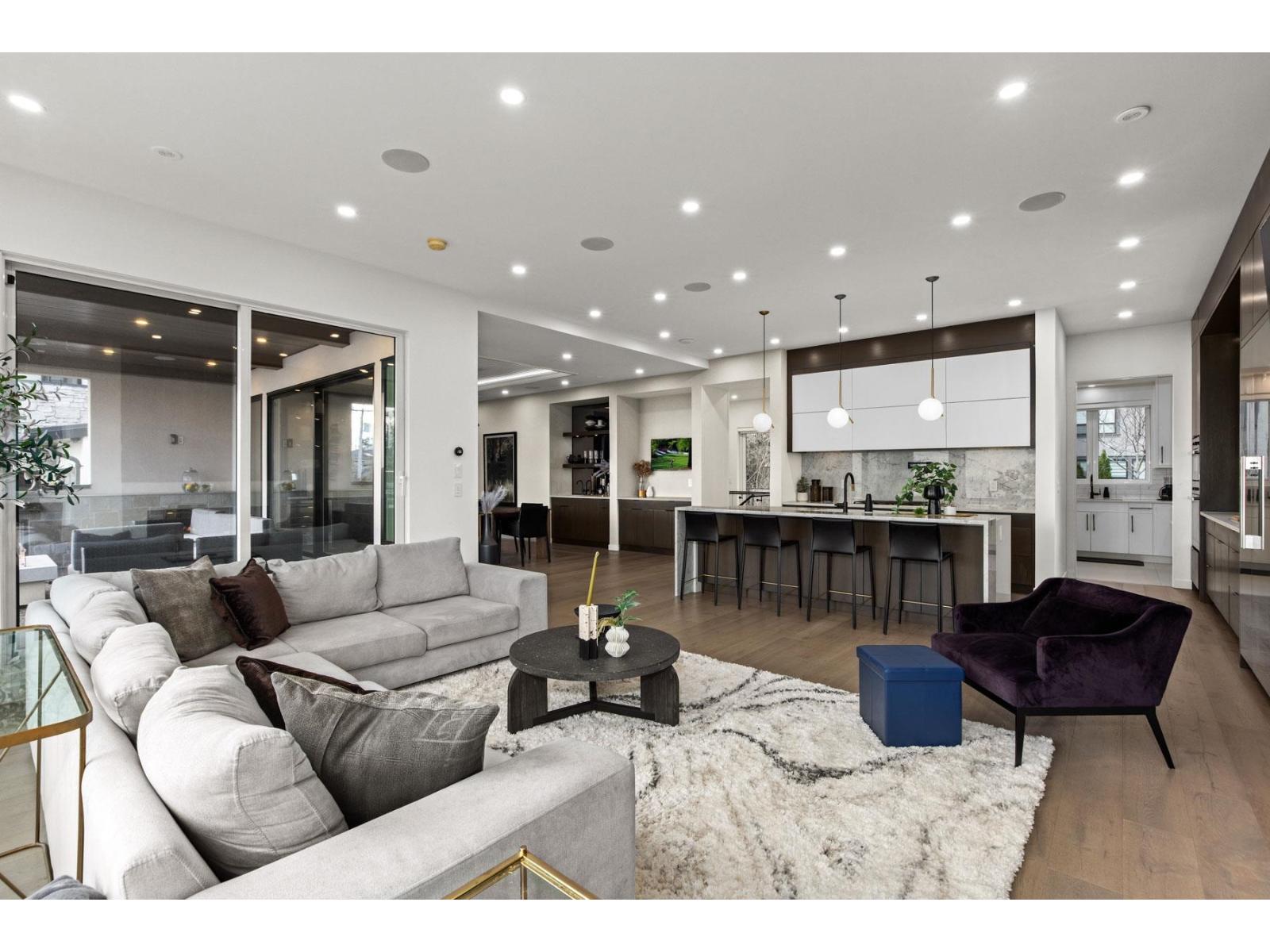 13169 MARINE DRIVE, Surrey