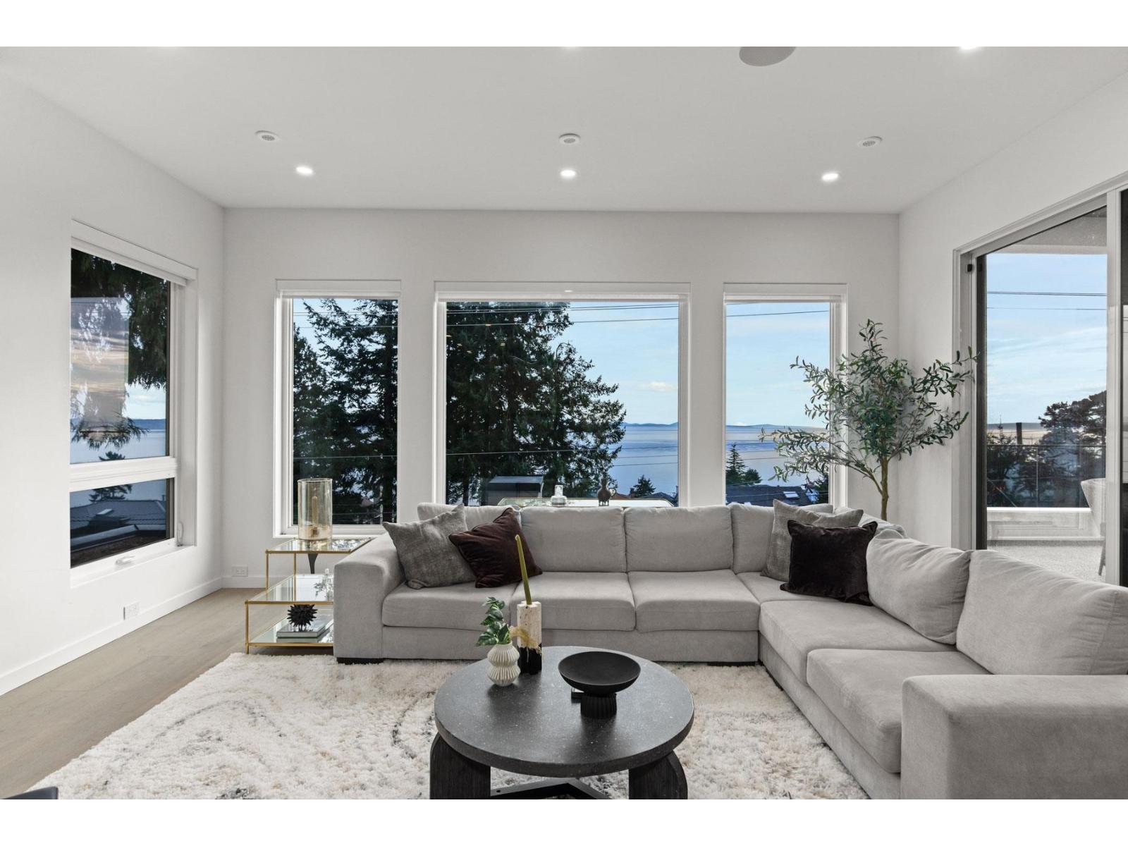 13169 MARINE DRIVE, Surrey