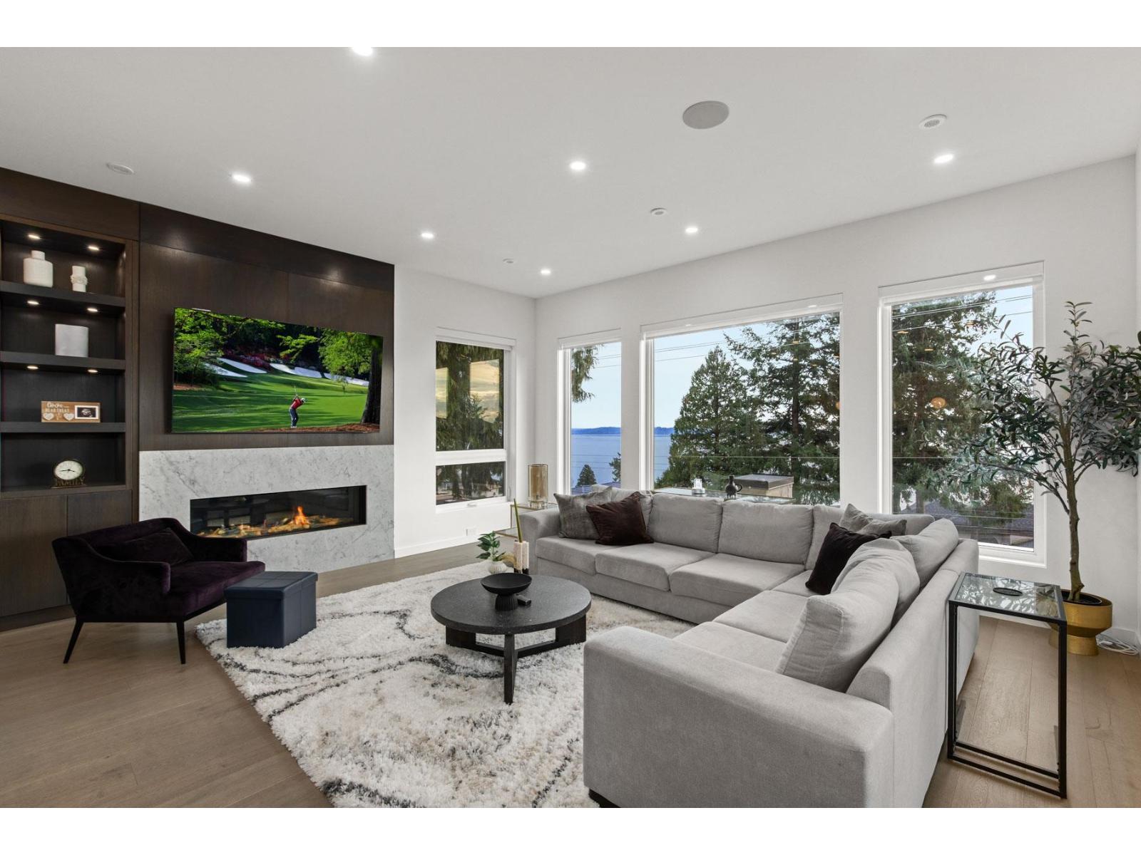 13169 MARINE DRIVE, Surrey