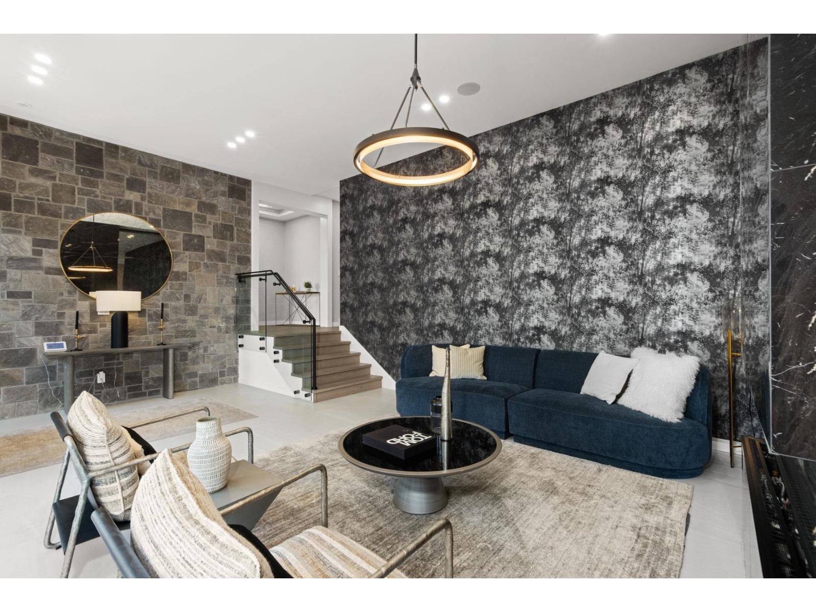 13169 MARINE DRIVE, Surrey