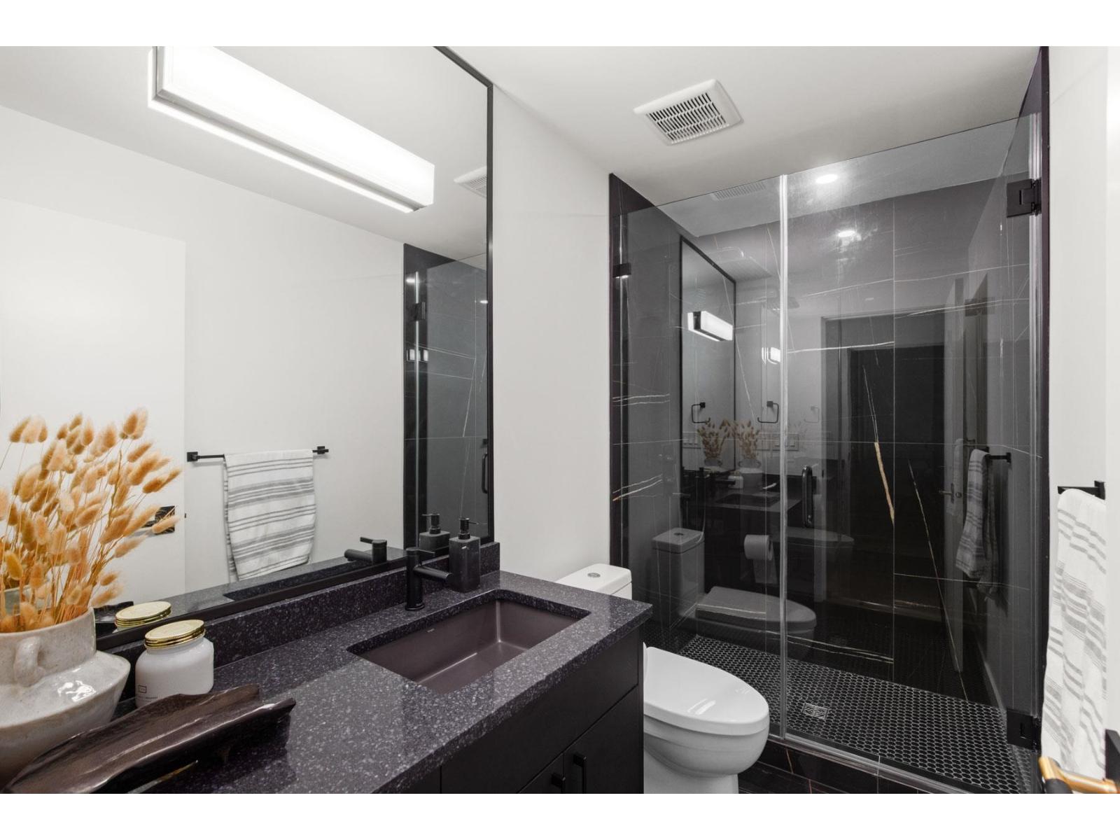 13169 MARINE DRIVE, Surrey