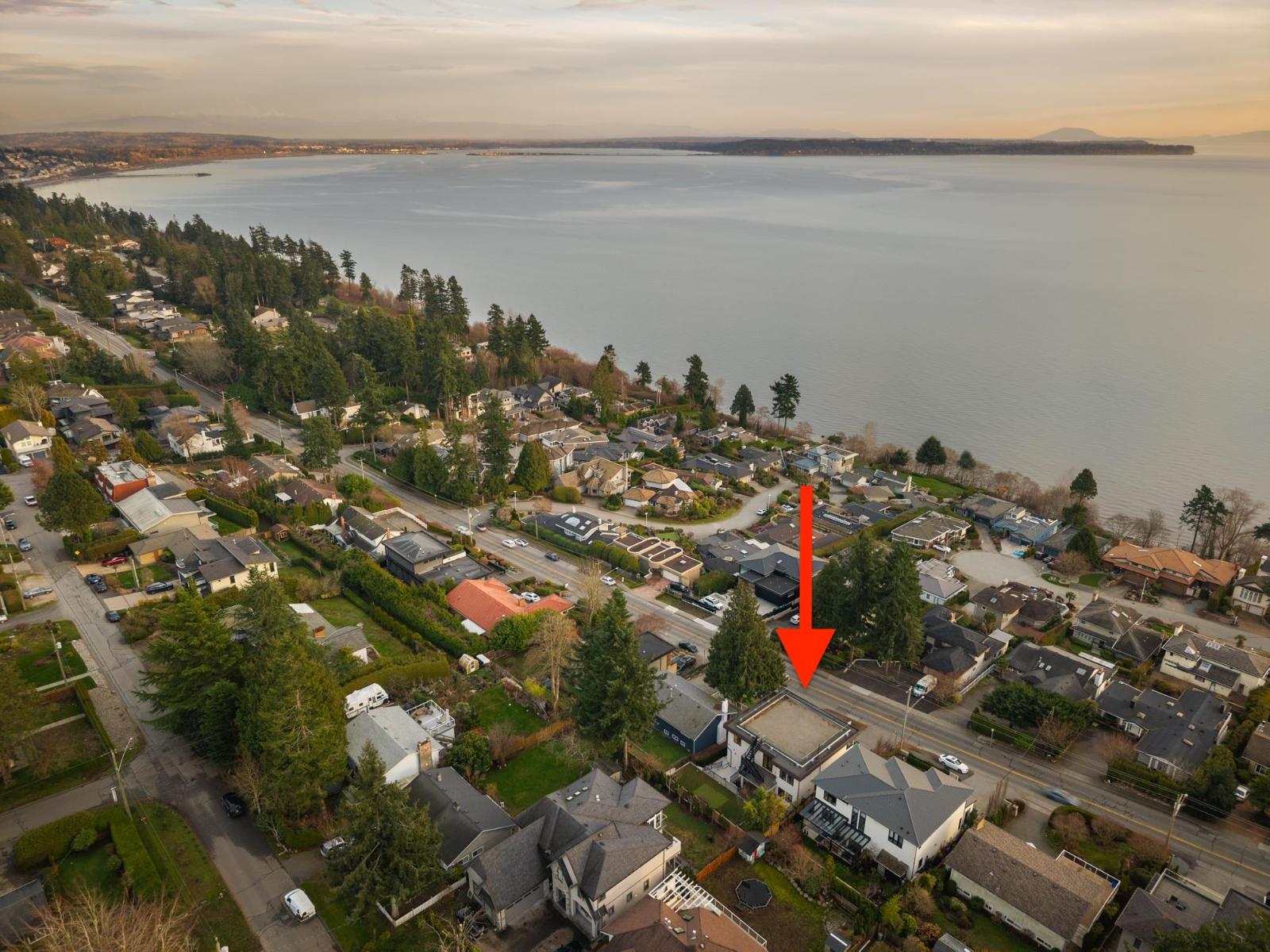 13169 MARINE DRIVE, Surrey