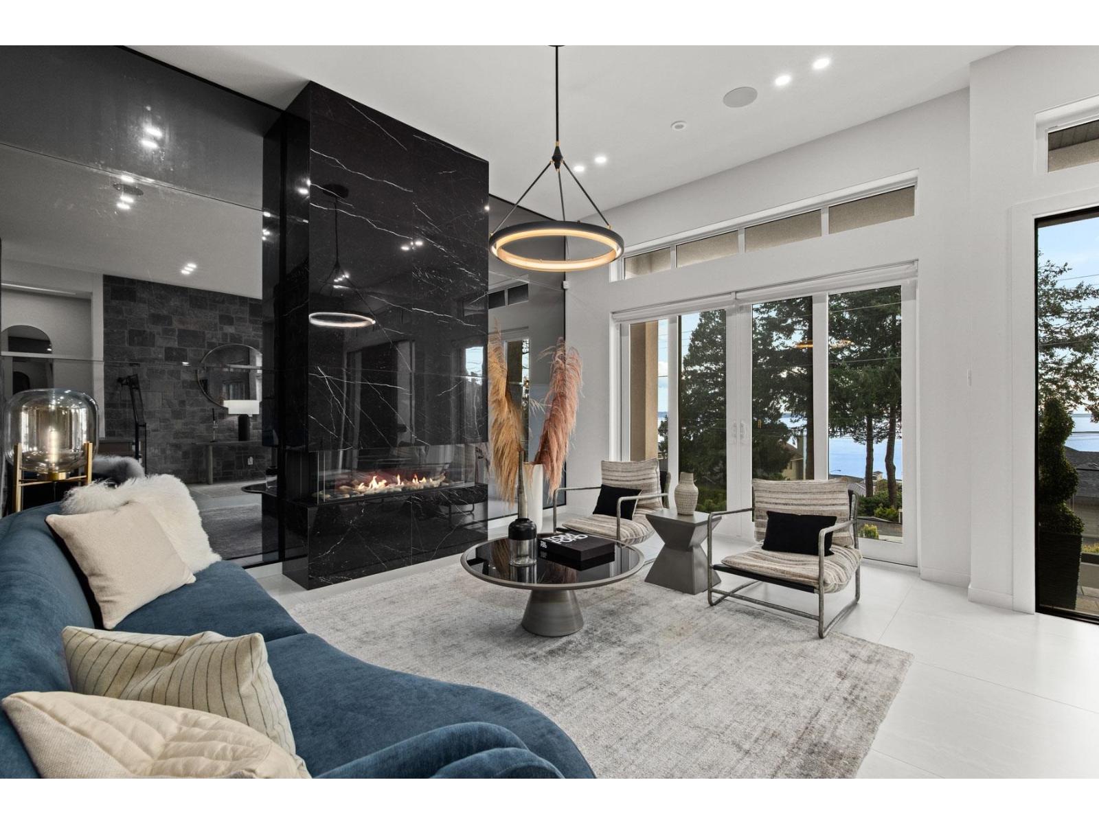 13169 MARINE DRIVE, Surrey