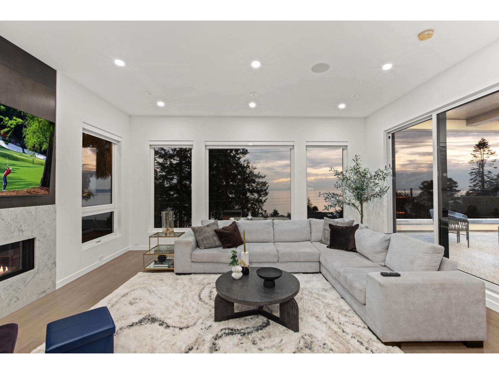 13169 MARINE DRIVE, Surrey