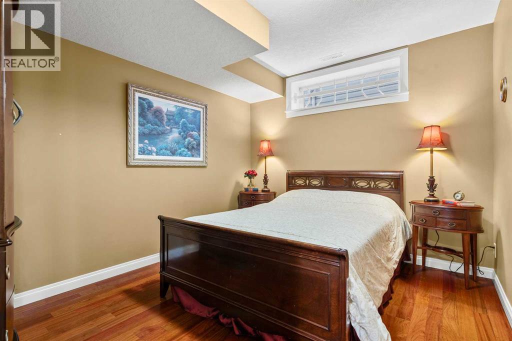 Single Family House for Sale in  Springbank Crescent SW Springbank Hill Calgary 